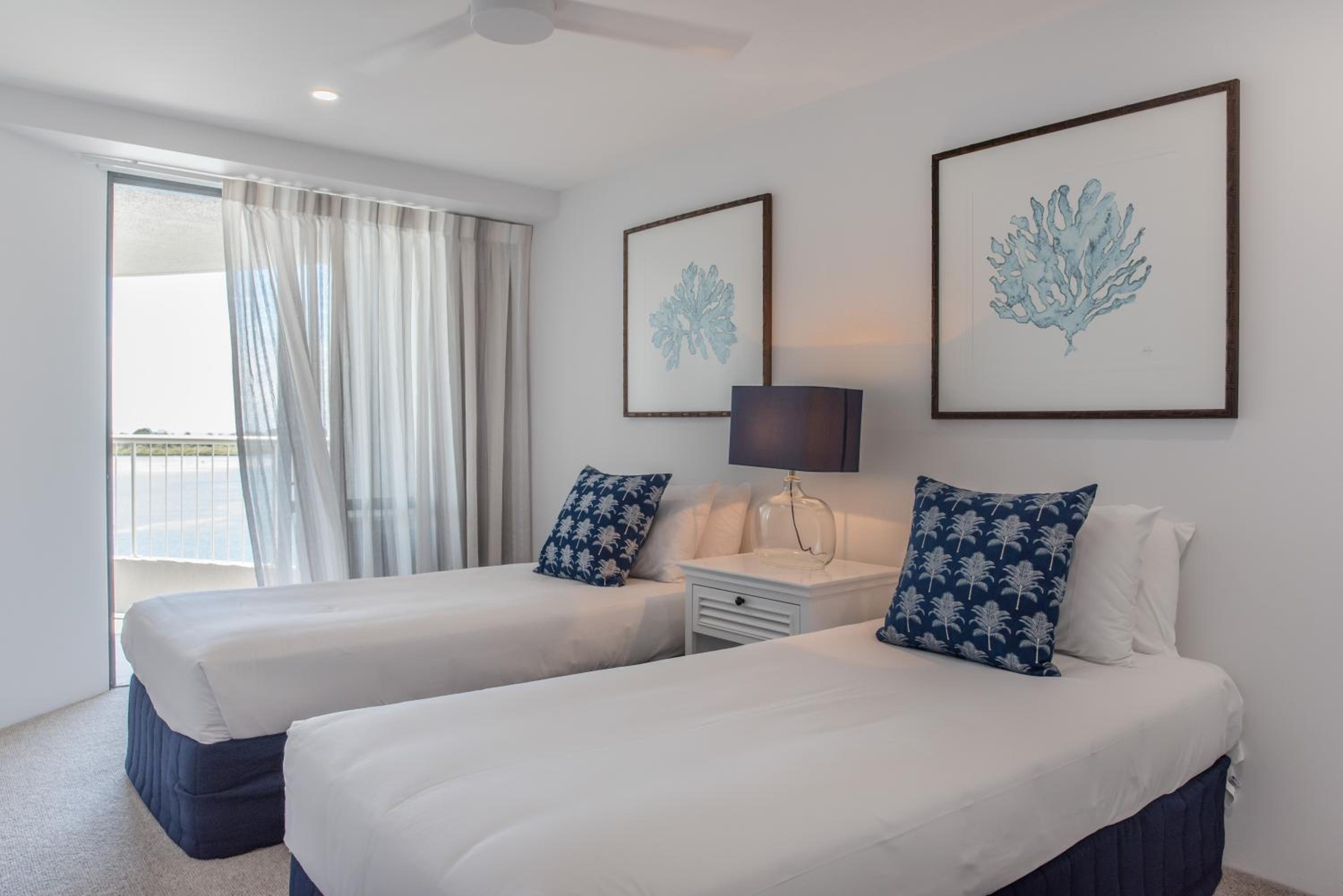 Luxury Two-Bedroom Apartment - Waterfront