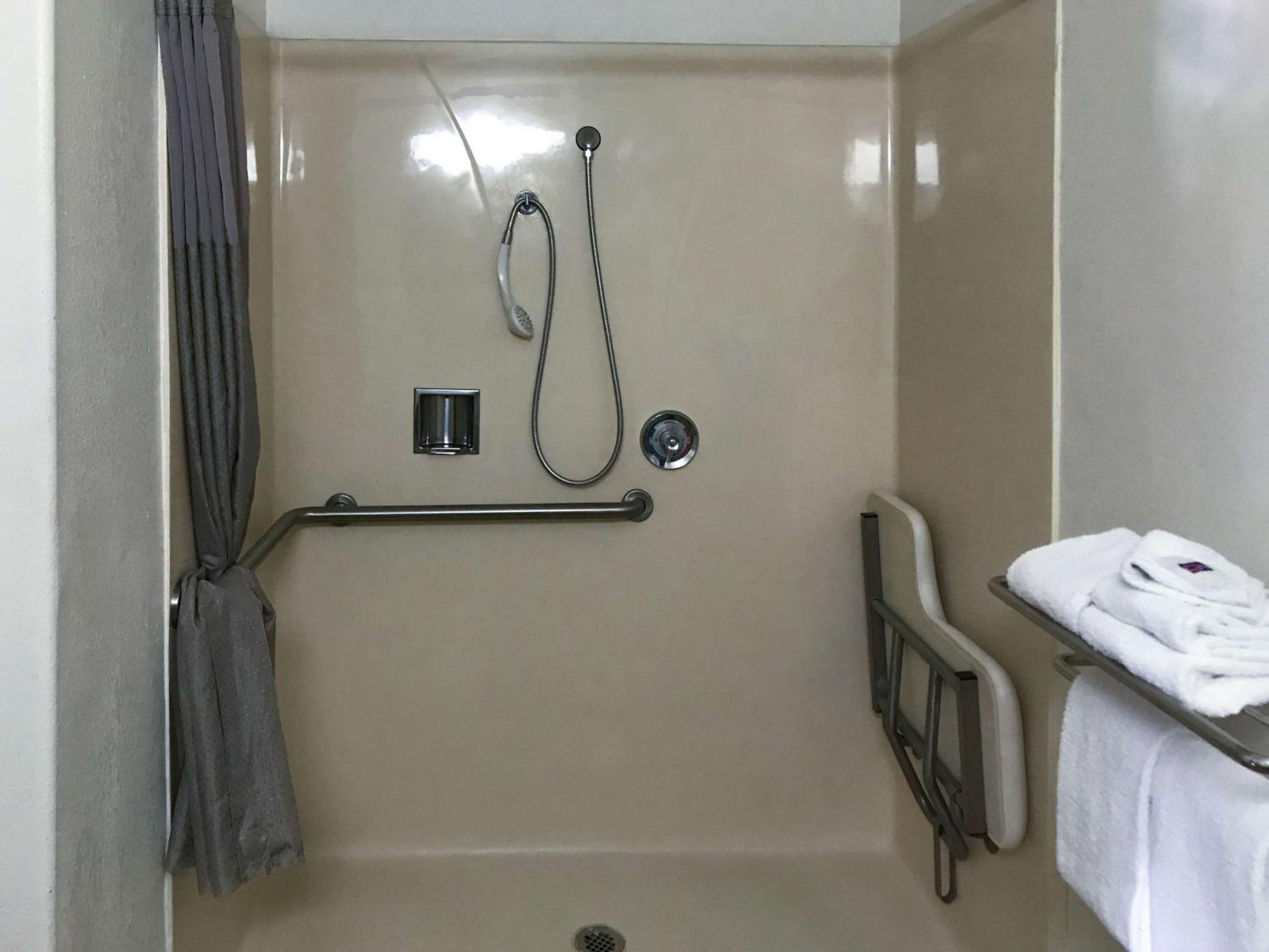 King Room - Disability Access - Non-Smoking - Photo 7