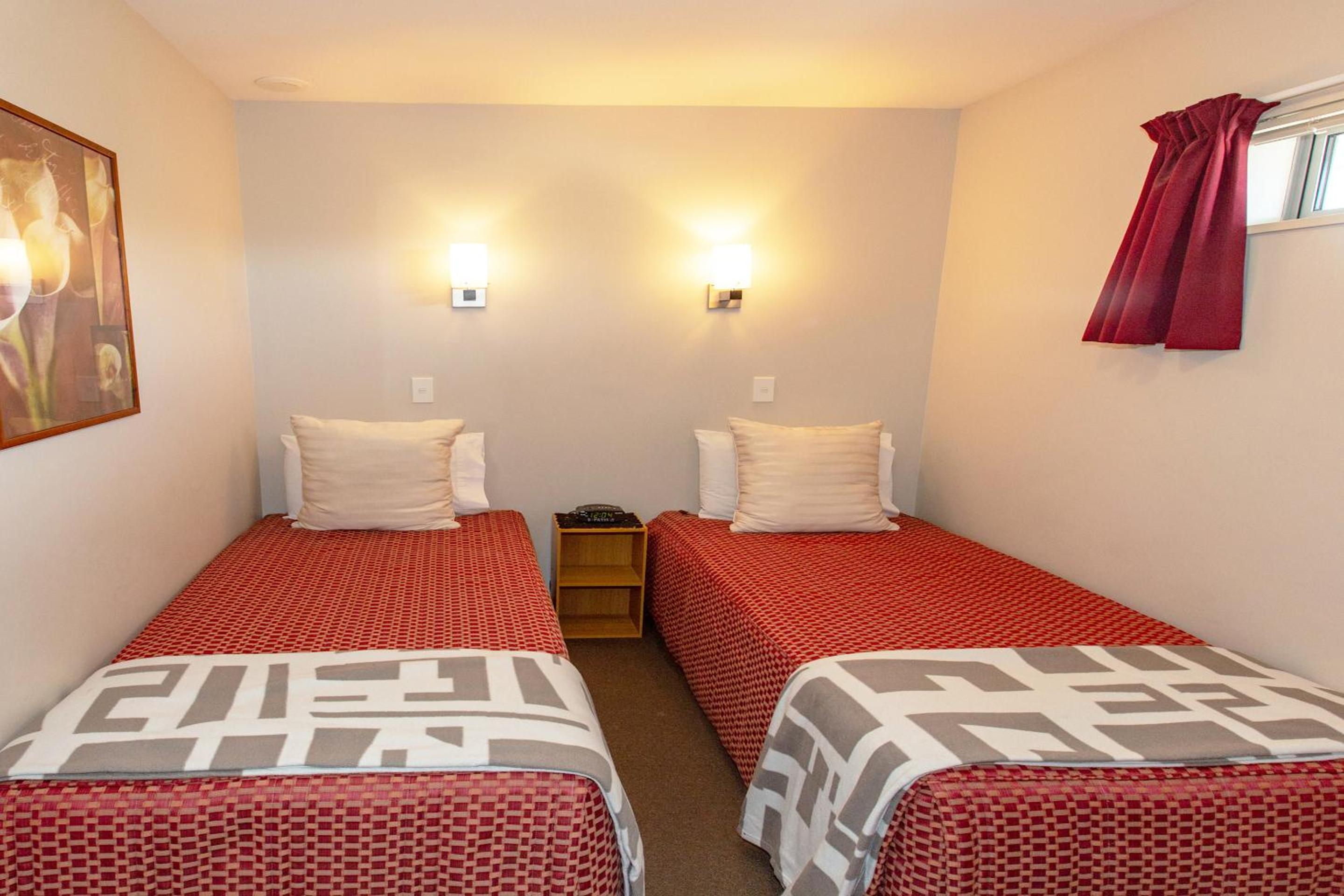 One-Bedroom Suite - Photo 2