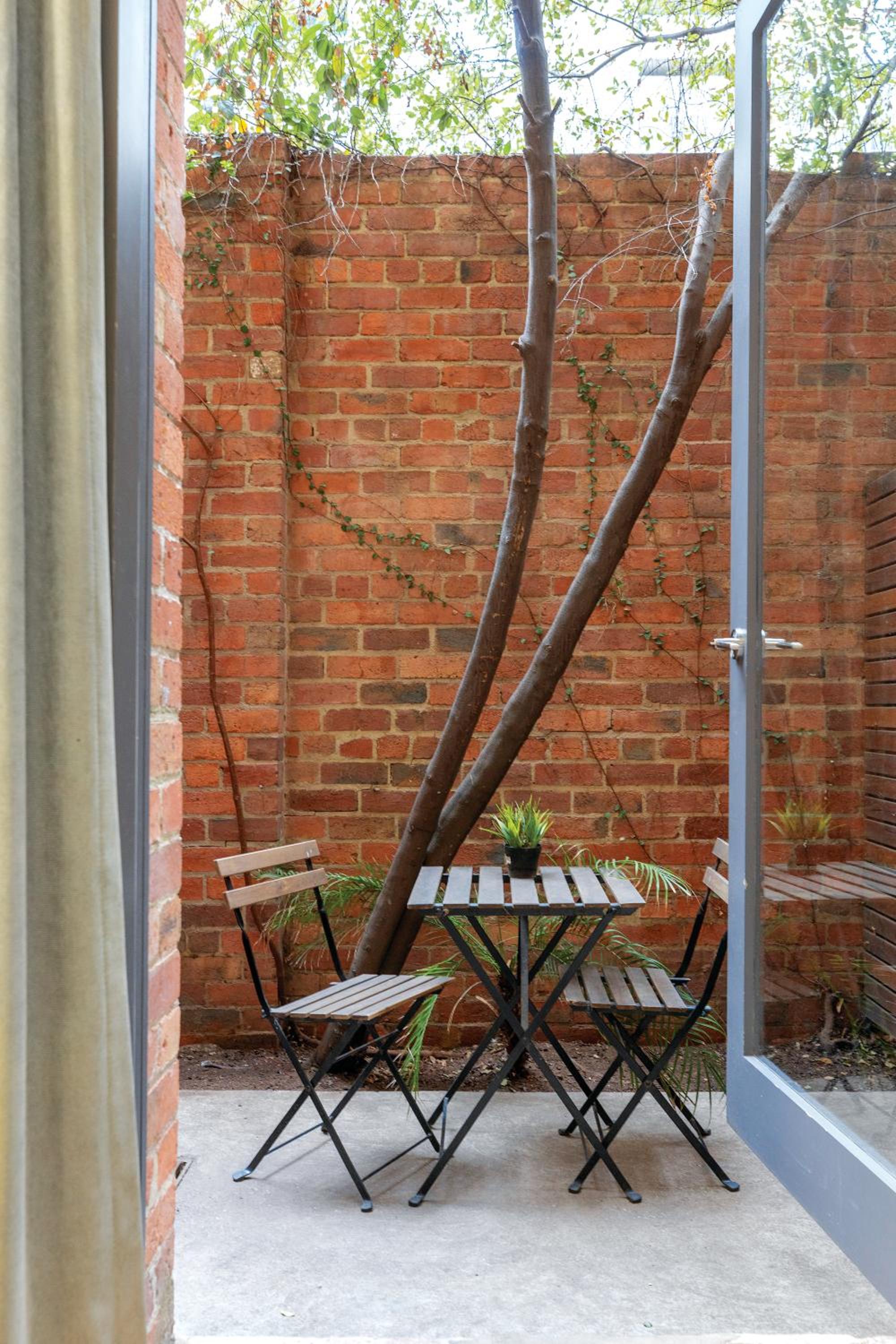 Courtyard Room  - Photo 4