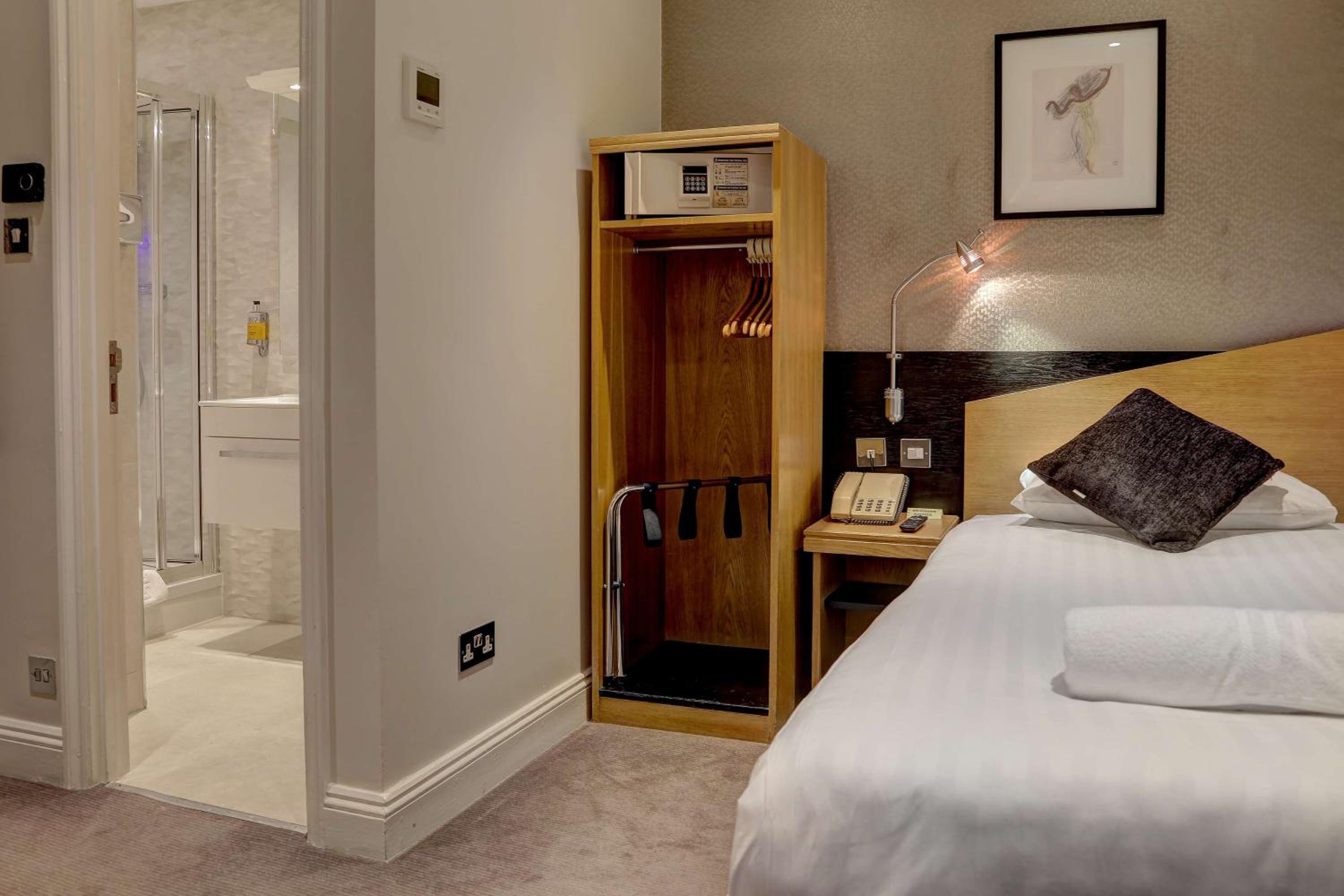Standard Single Room - Non-Smoking photo 1