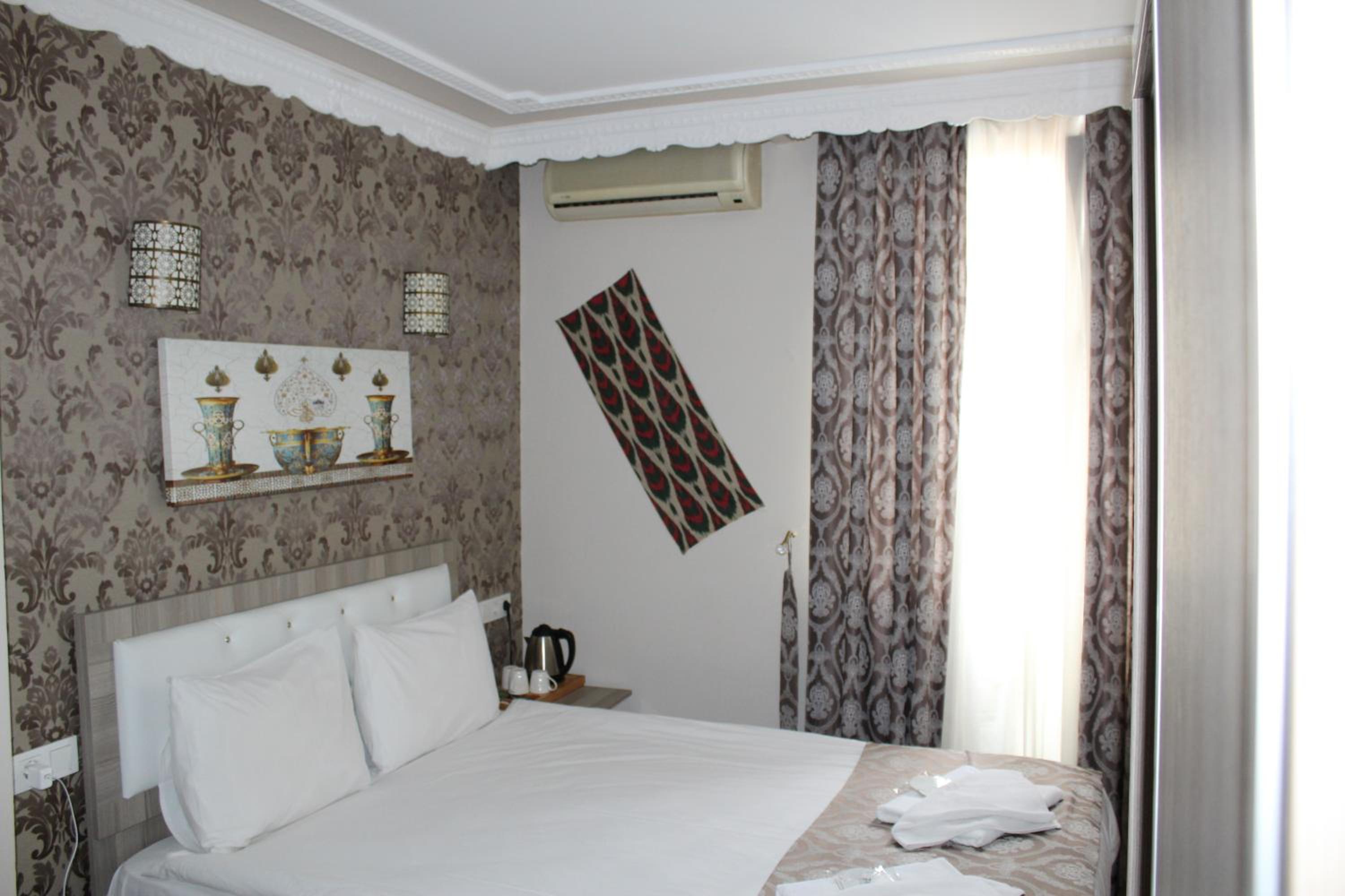 Comfort Triple Room with Shower photo 1