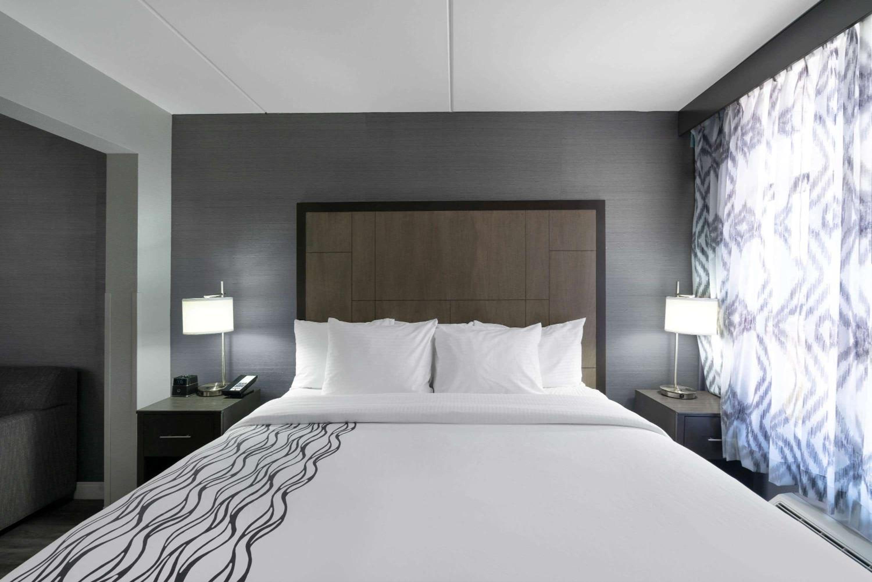 King Room - Disability Access - Photo 3