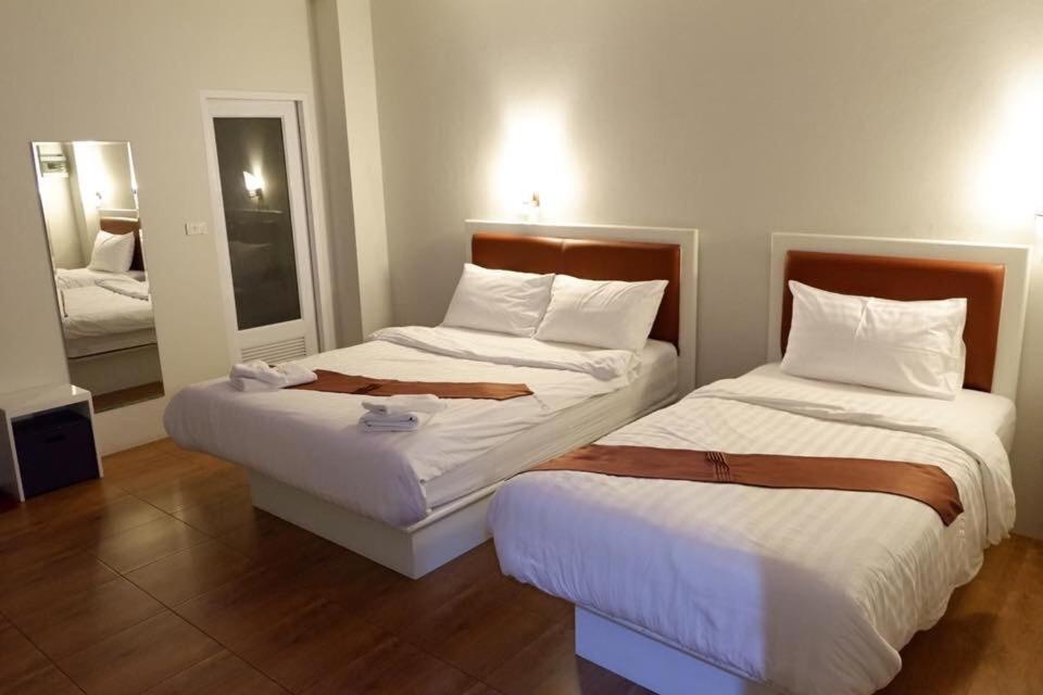 Deluxe Twin Room - Photo 7