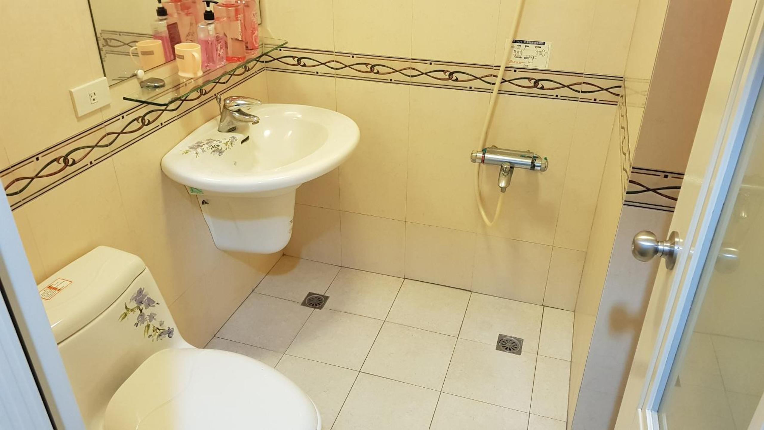 Japanese-Style Quadruple Room photo 2