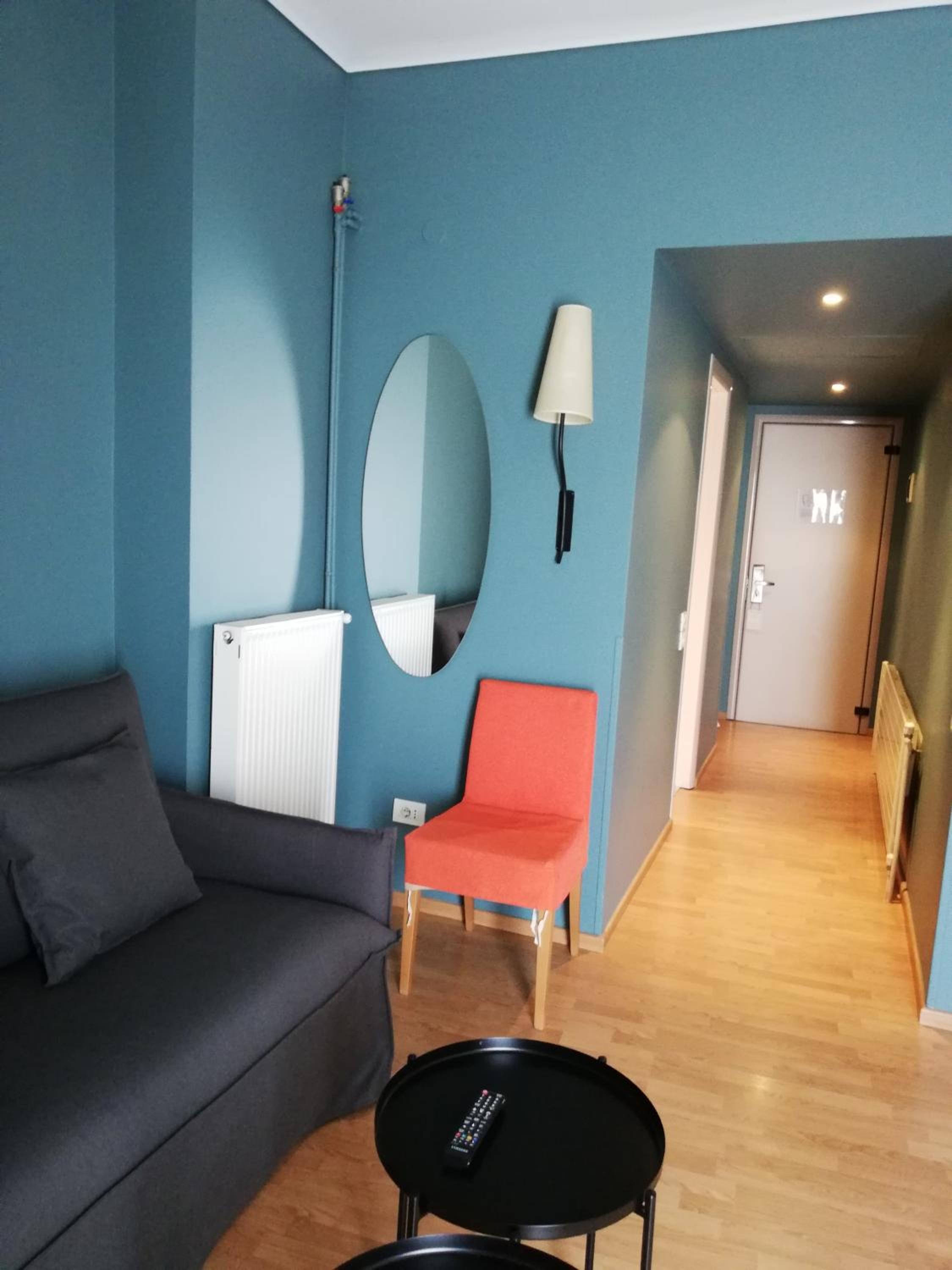 Family Room - Photo 4