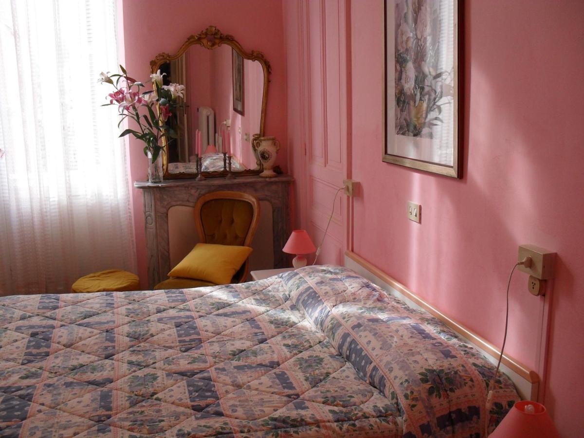 Double or Twin Room - Photo 8