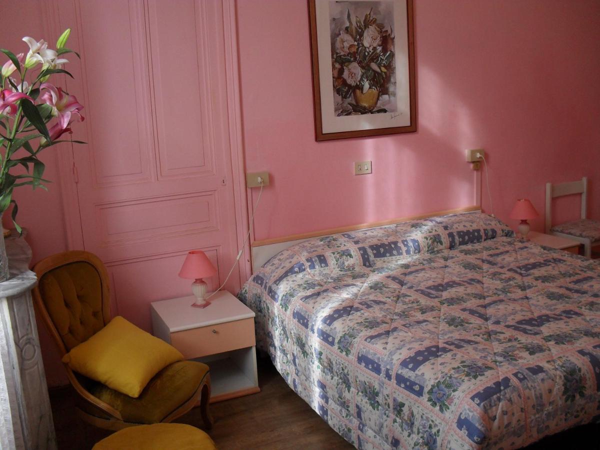 Double or Twin Room - Photo 5