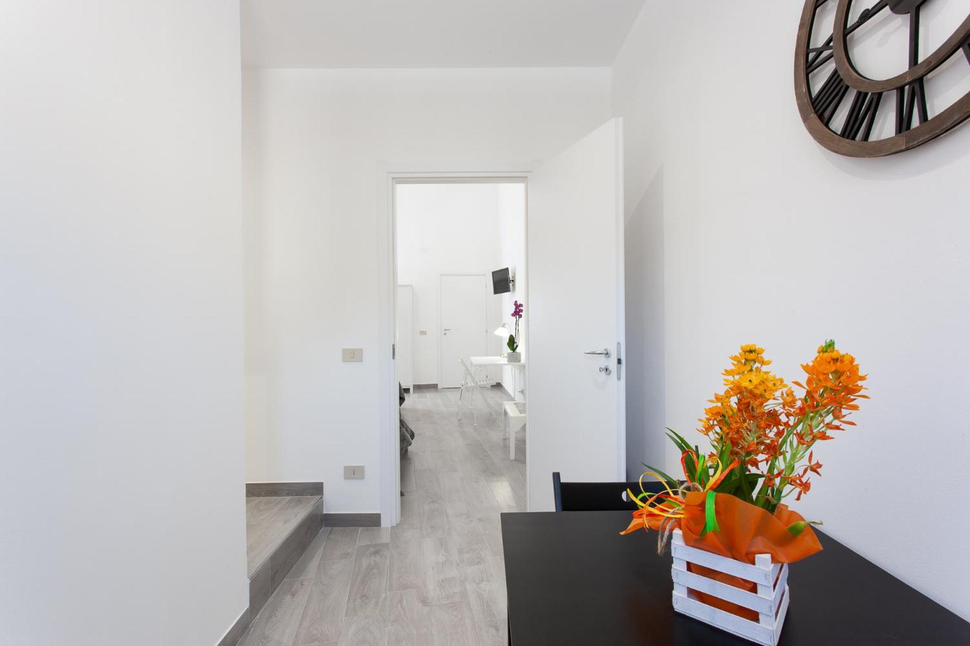 Family Room with Private Bathroom - Photo 3