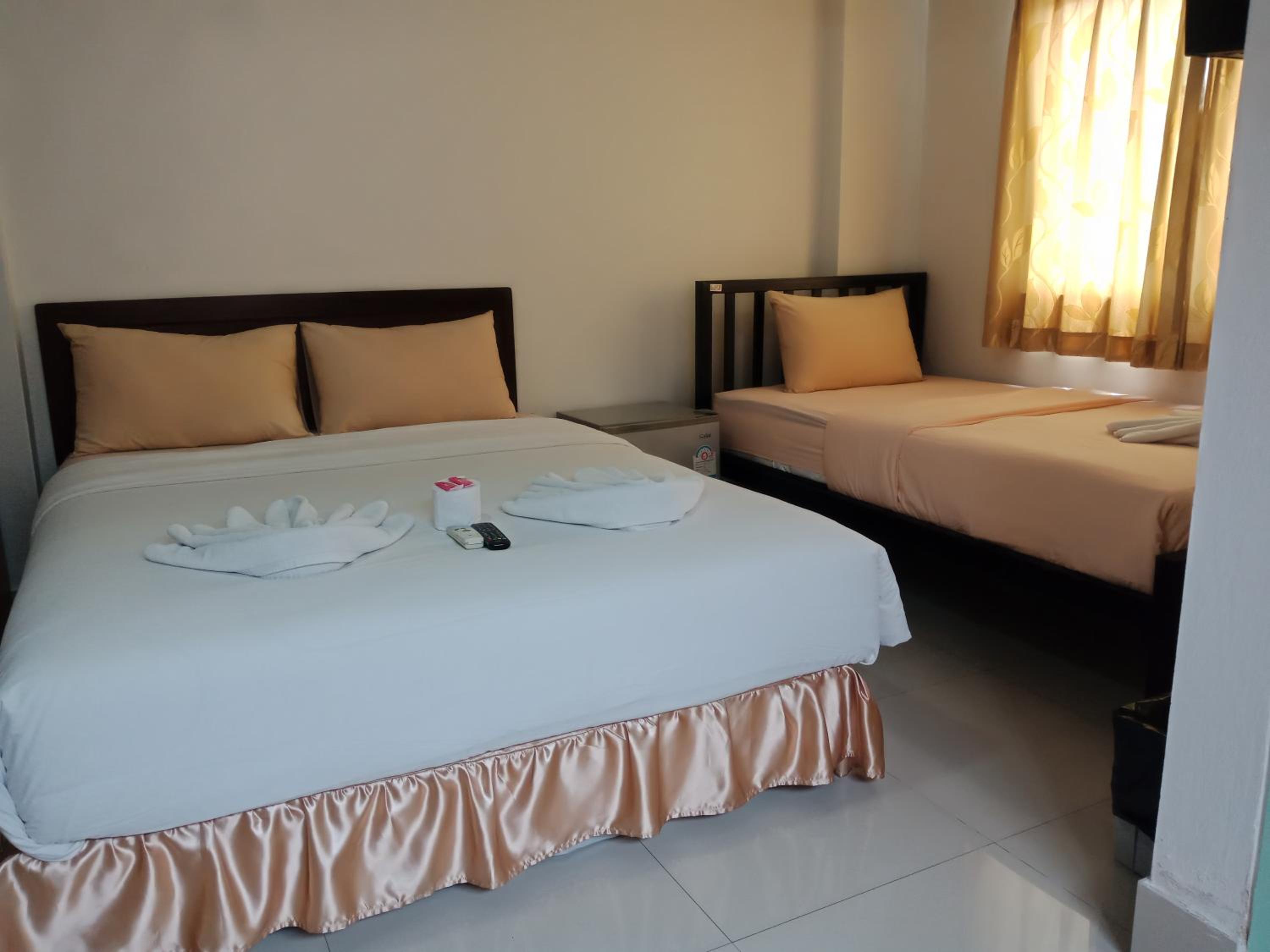 Triple Room with Private External Bathroom photo 2