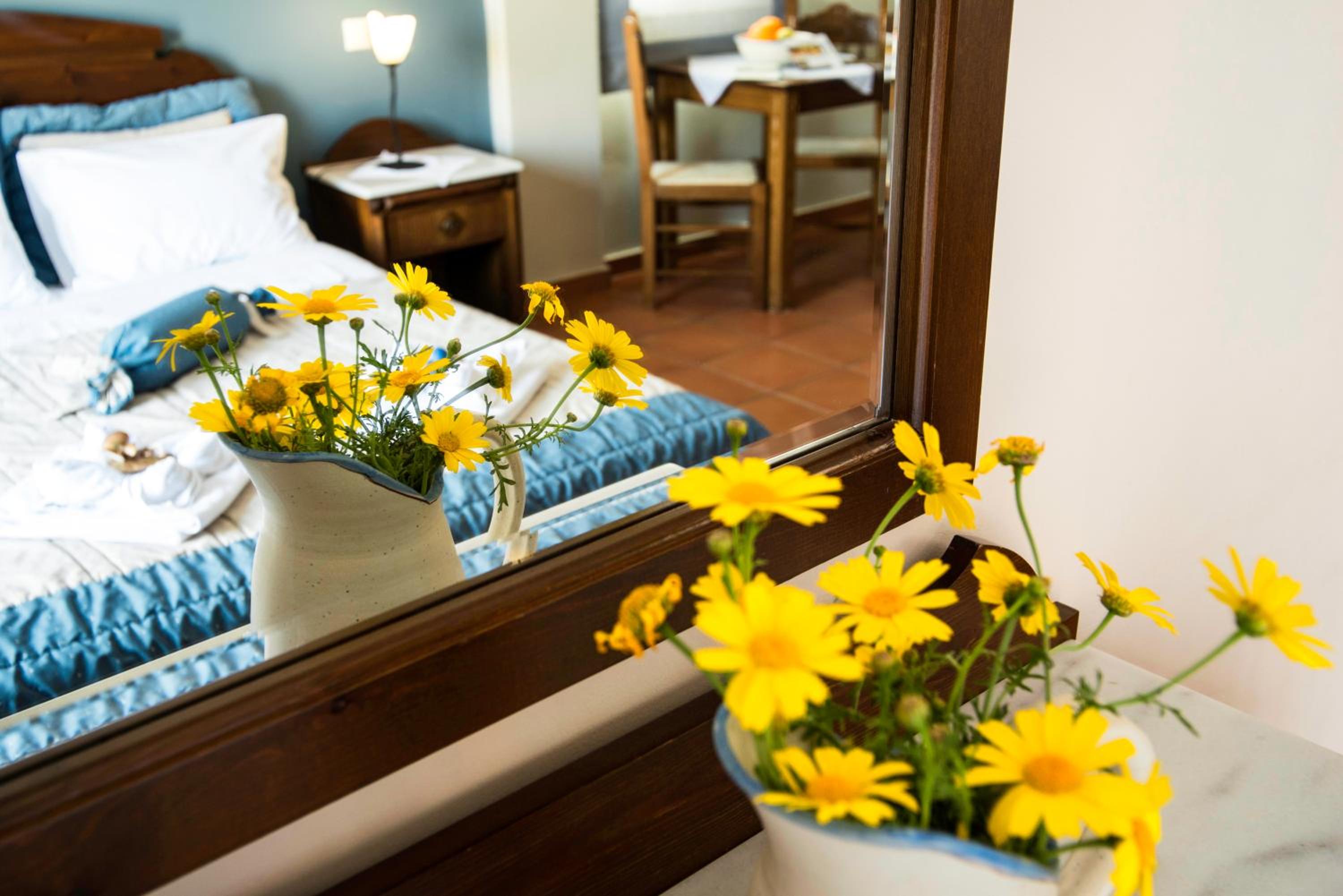 Double or Twin Room with Partial Sea View