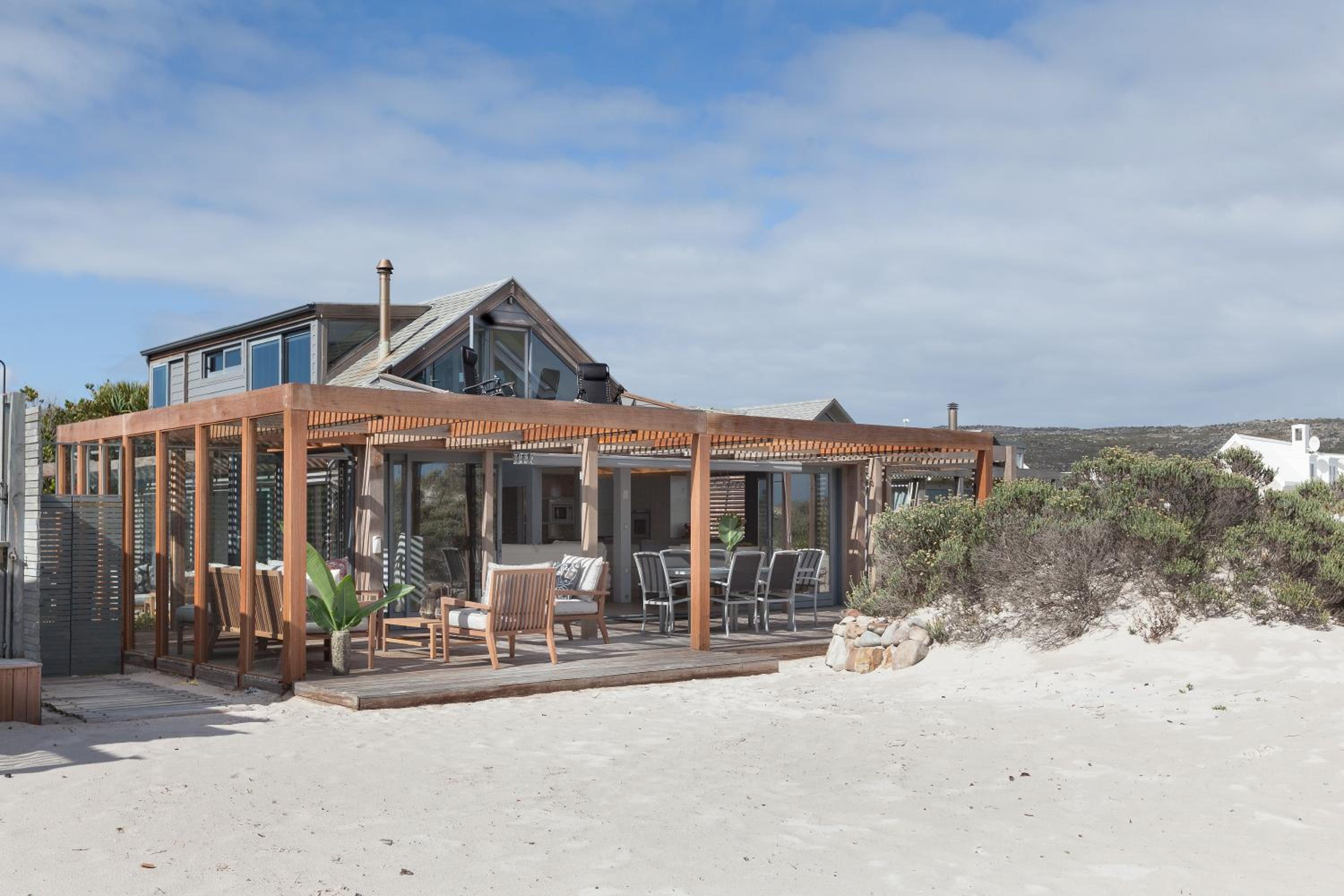 Villa - Beach Front photo 2