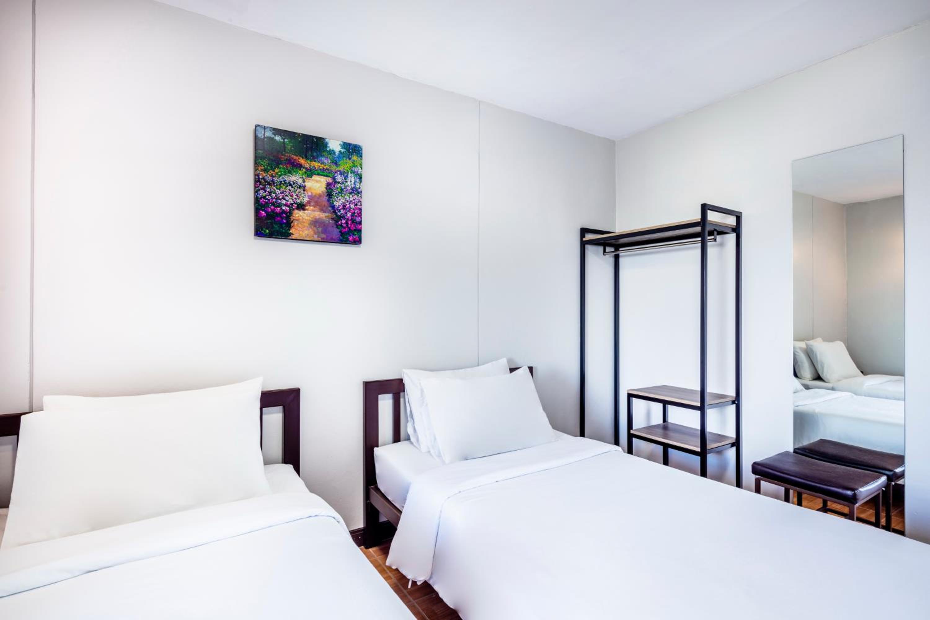 Standard Twin Room - No Parking - Photo 7