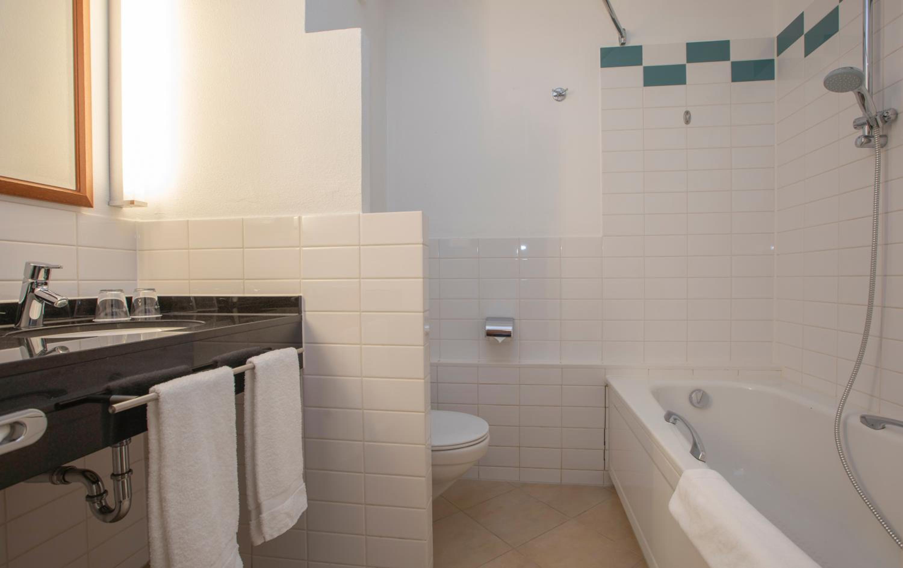 Deluxe Room - Photo 3