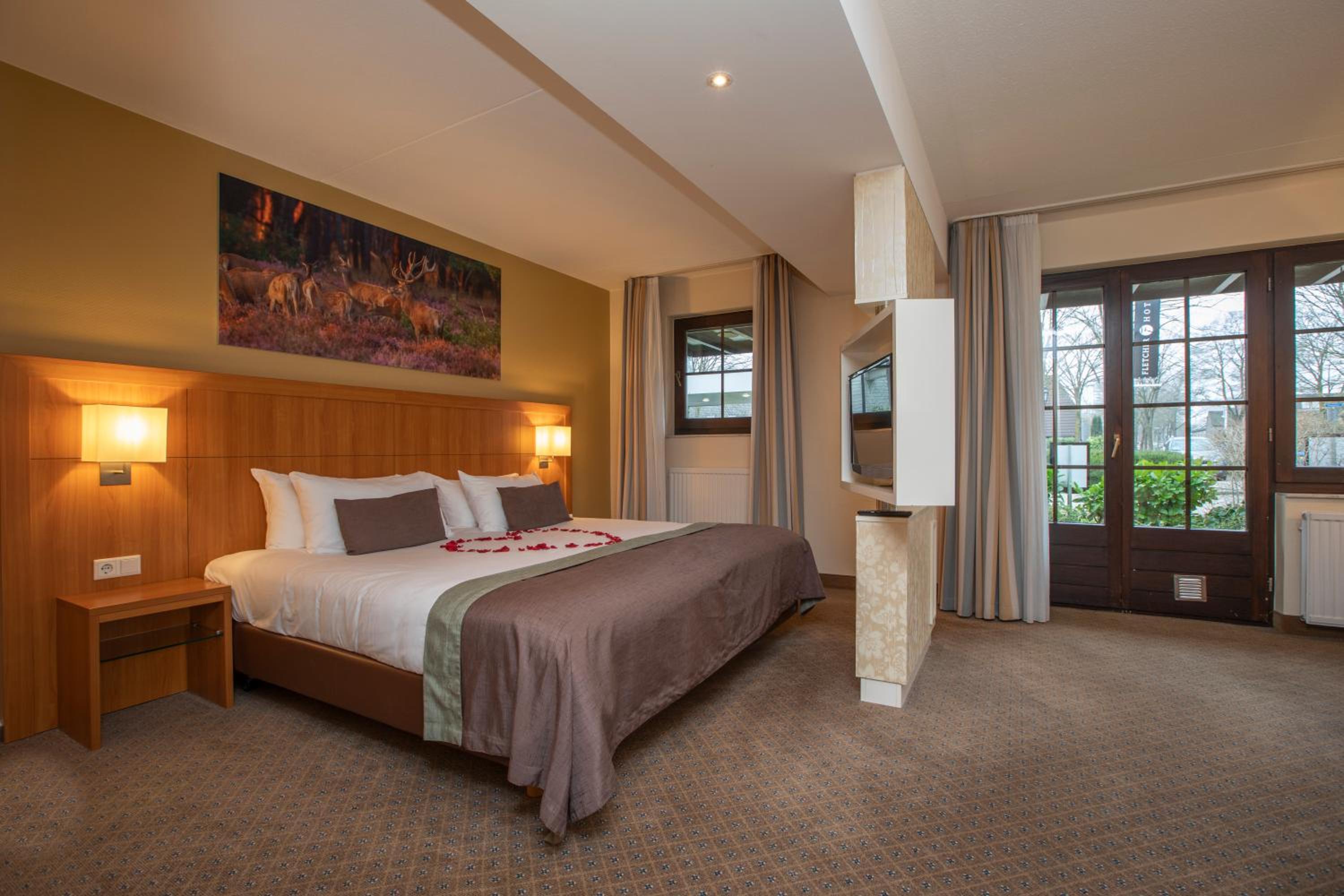 Superior King Room photo 2