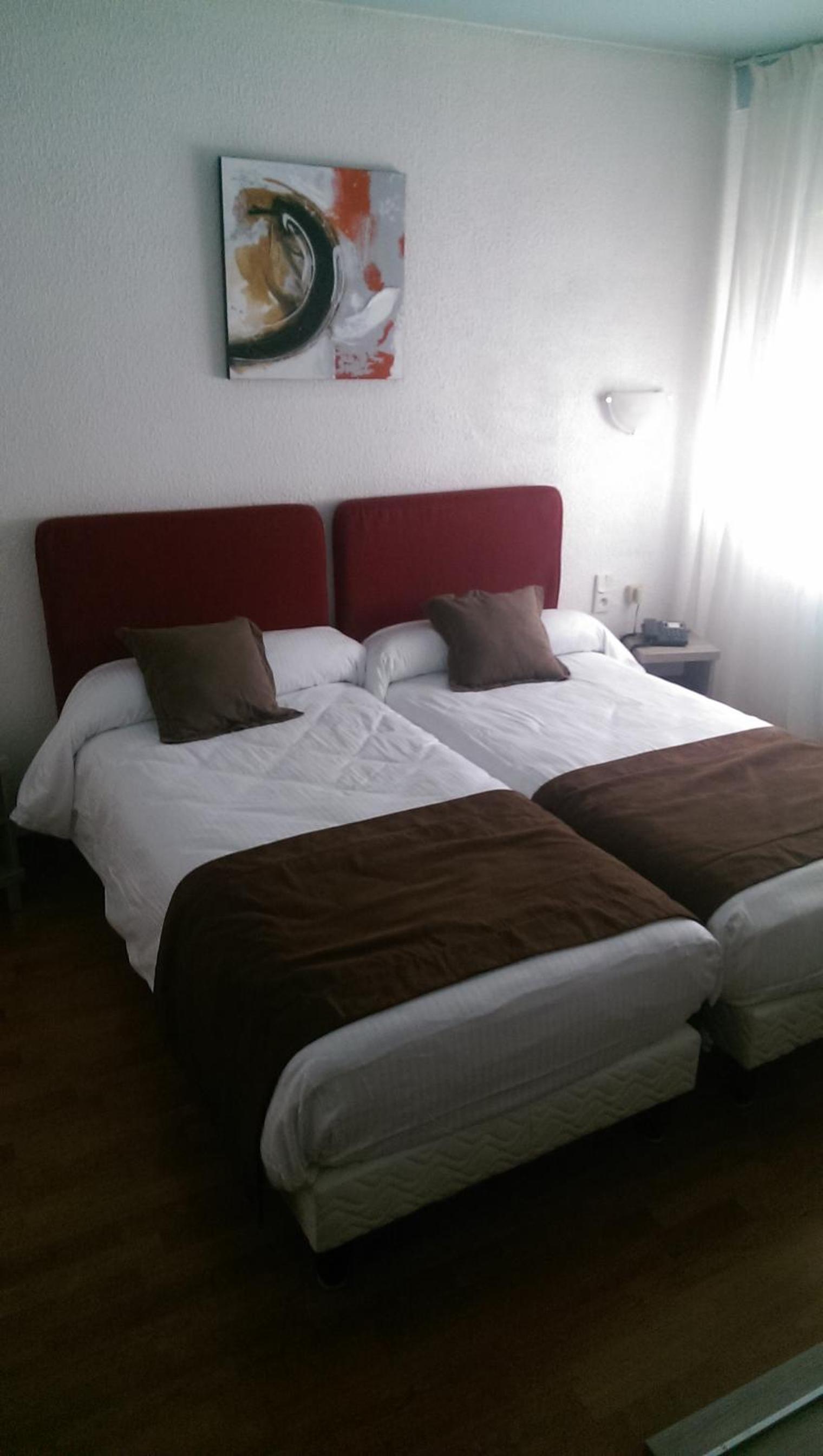 Twin Room for 1 person photo 3