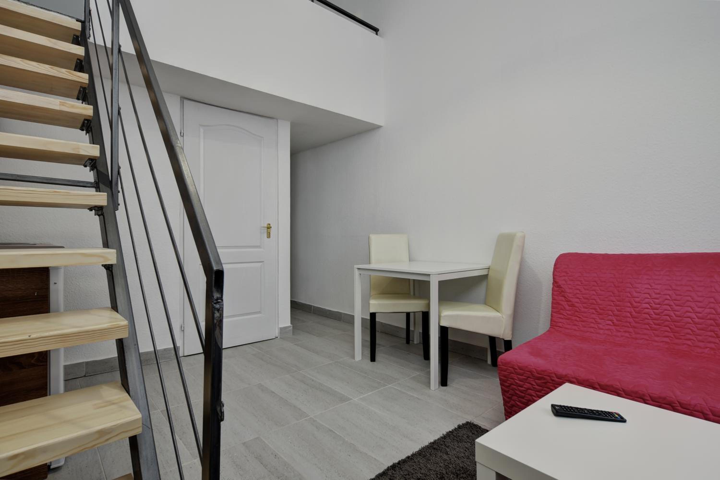Apartment - Photo 8