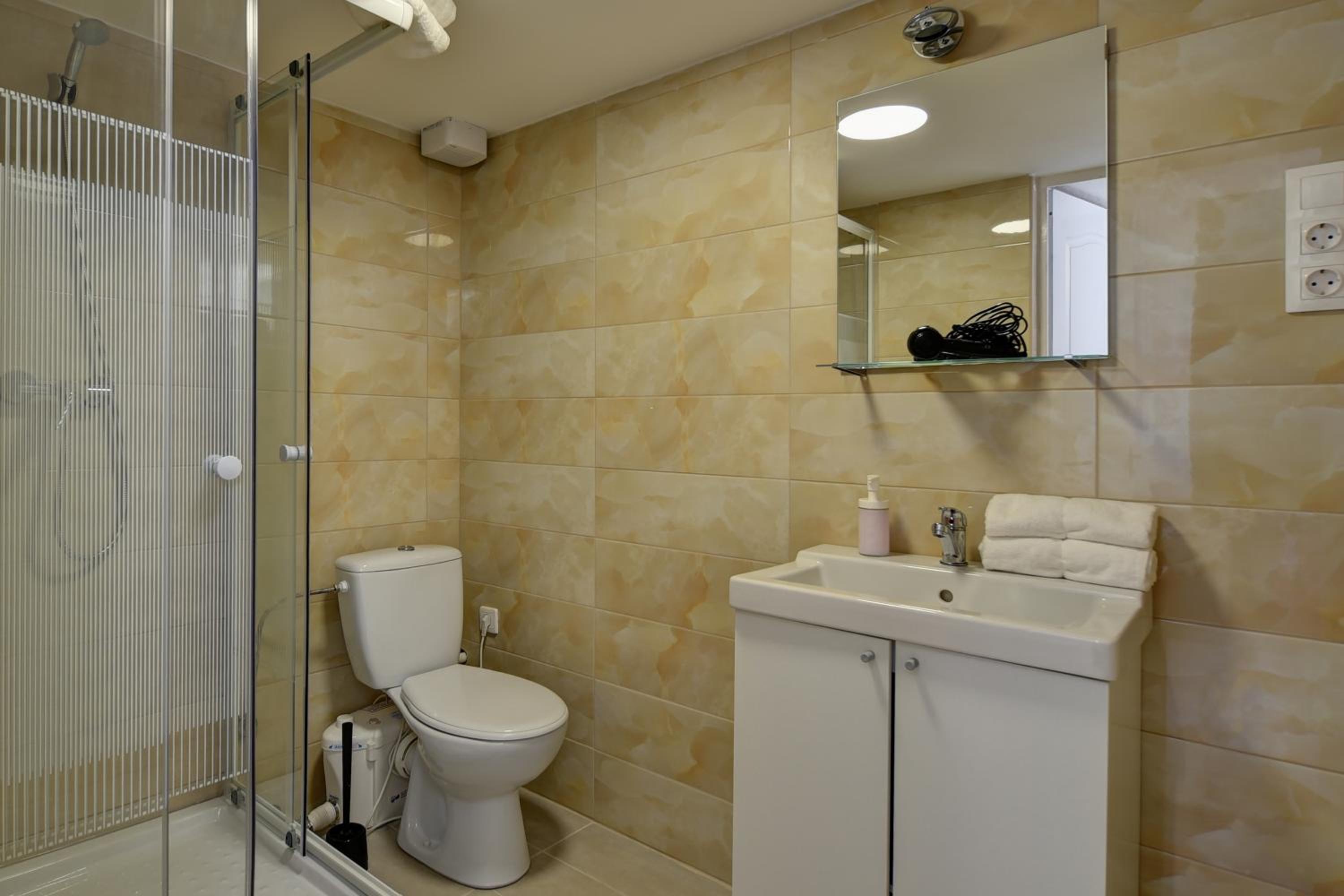 Apartment - Photo 6