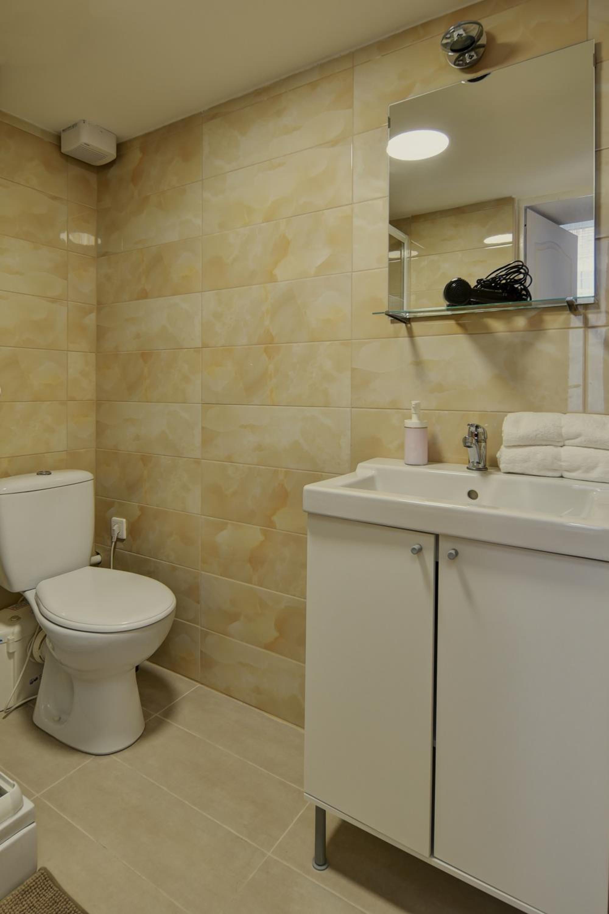 Apartment - Photo 4