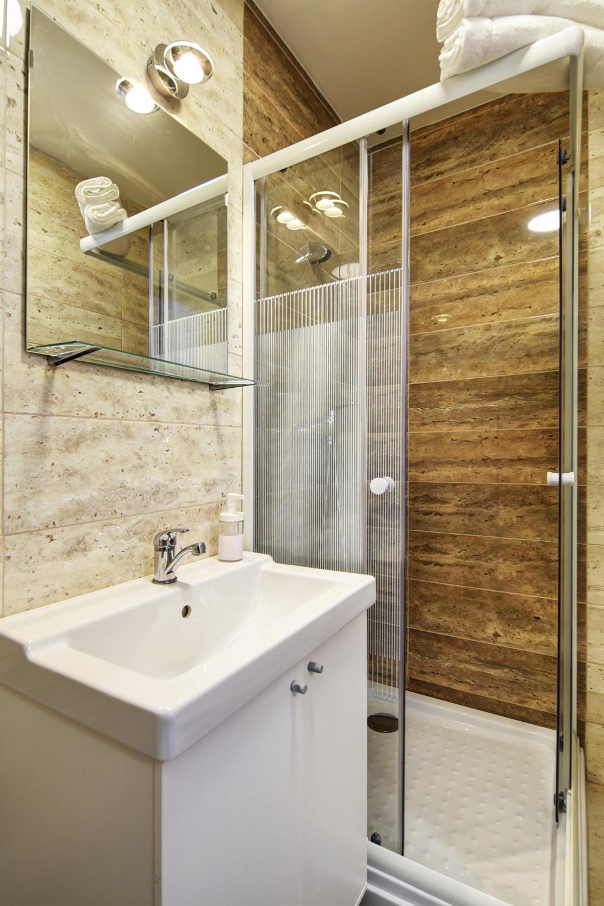 One-Bedroom Apartment with Balcony - Photo 2