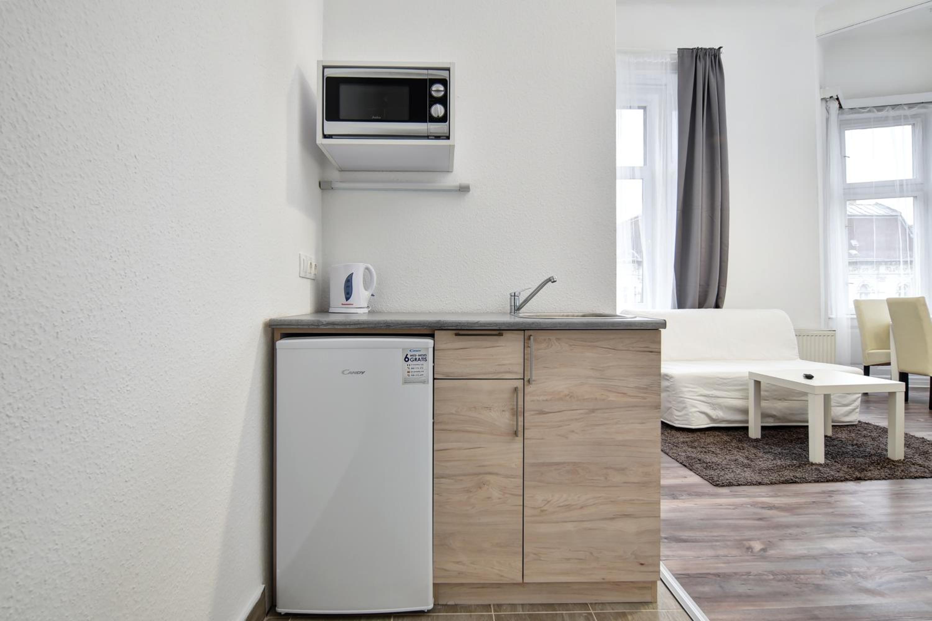 One-Bedroom Apartment with Balcony - Photo 8