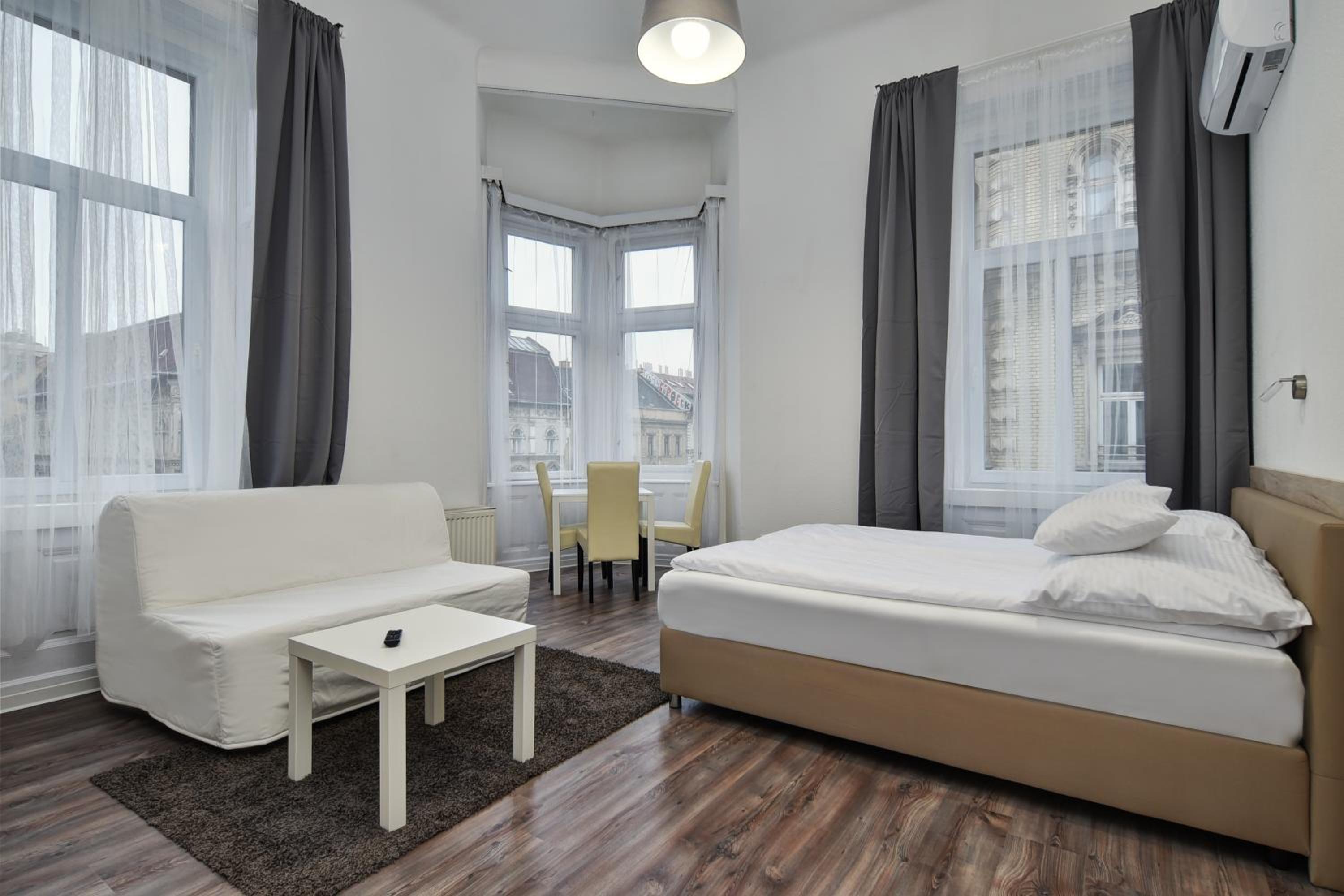 One-Bedroom Apartment with Balcony - Photo 11