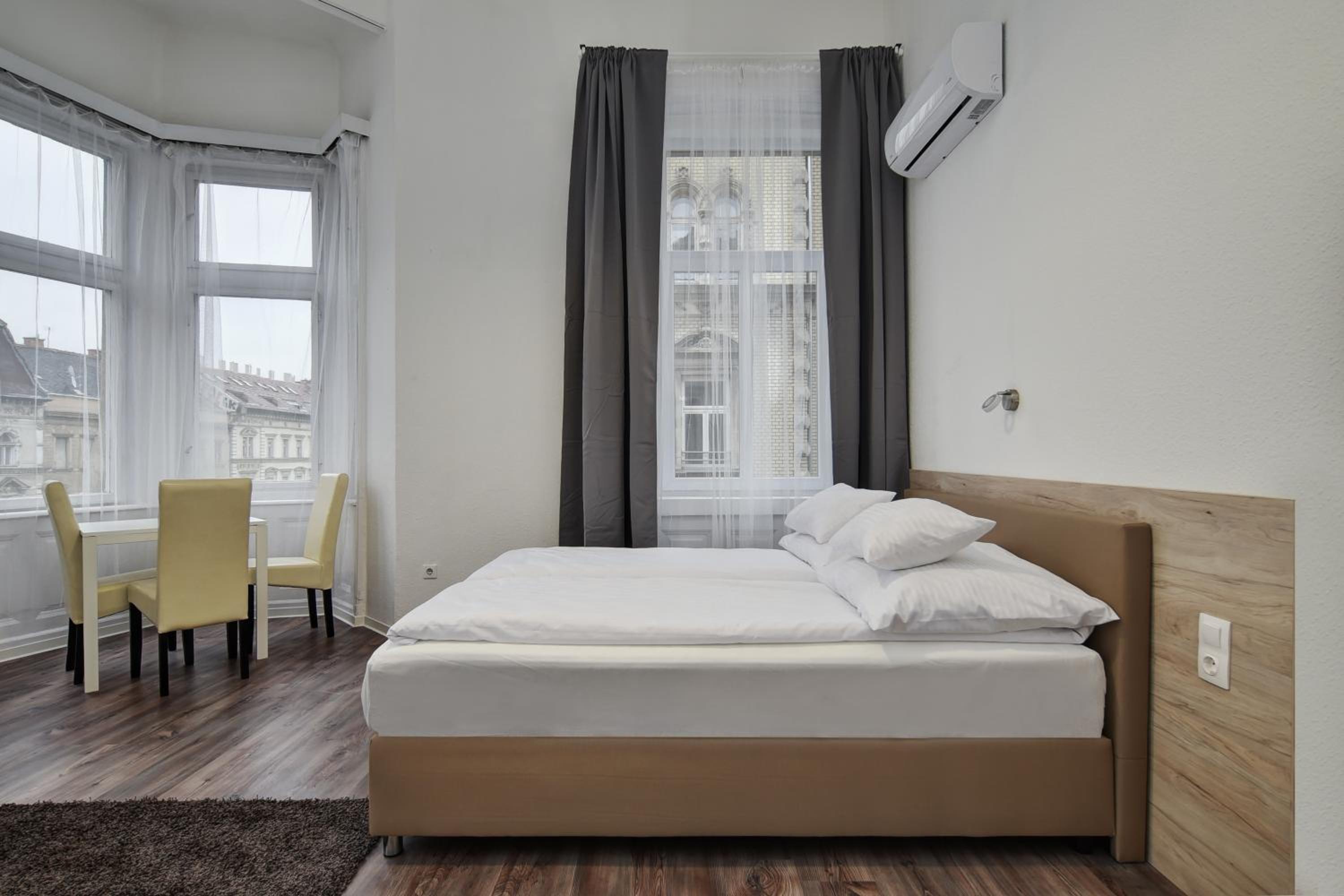 One-Bedroom Apartment with Balcony - Photo 12