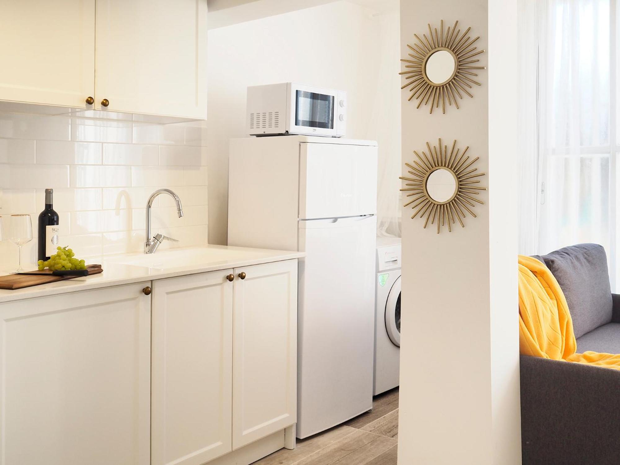 Studio Apartment - Photo 11