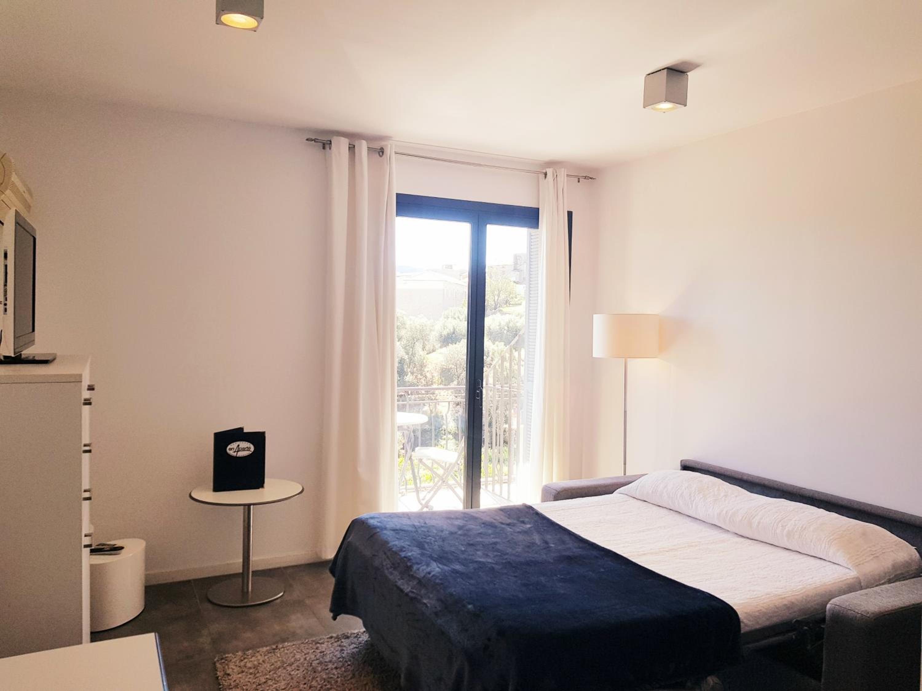Studio with Balcony and Sea View (2 Adults) - Photo 6