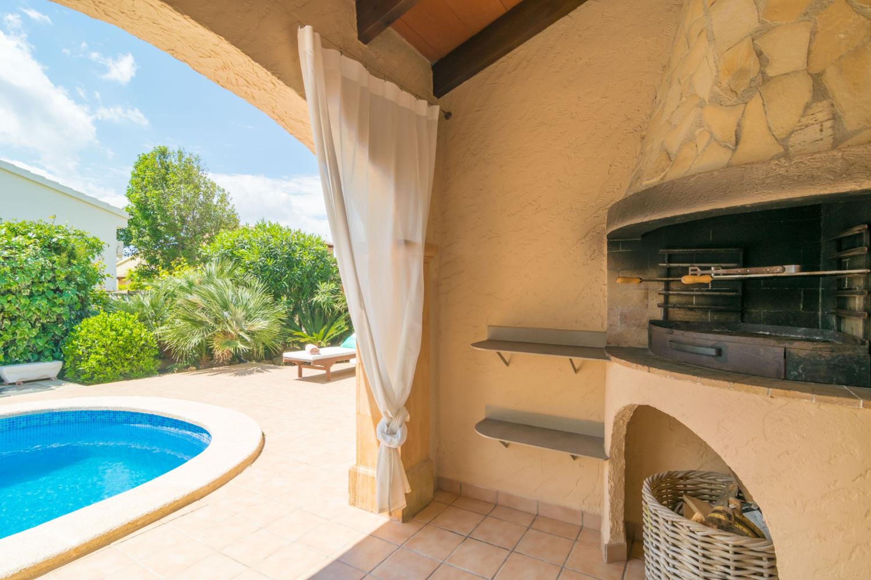 Three-Bedroom Villa photo 2
