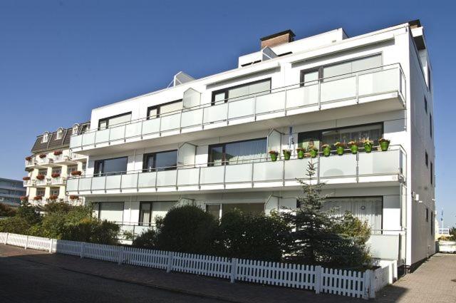 Apartment with Sea View photo 2