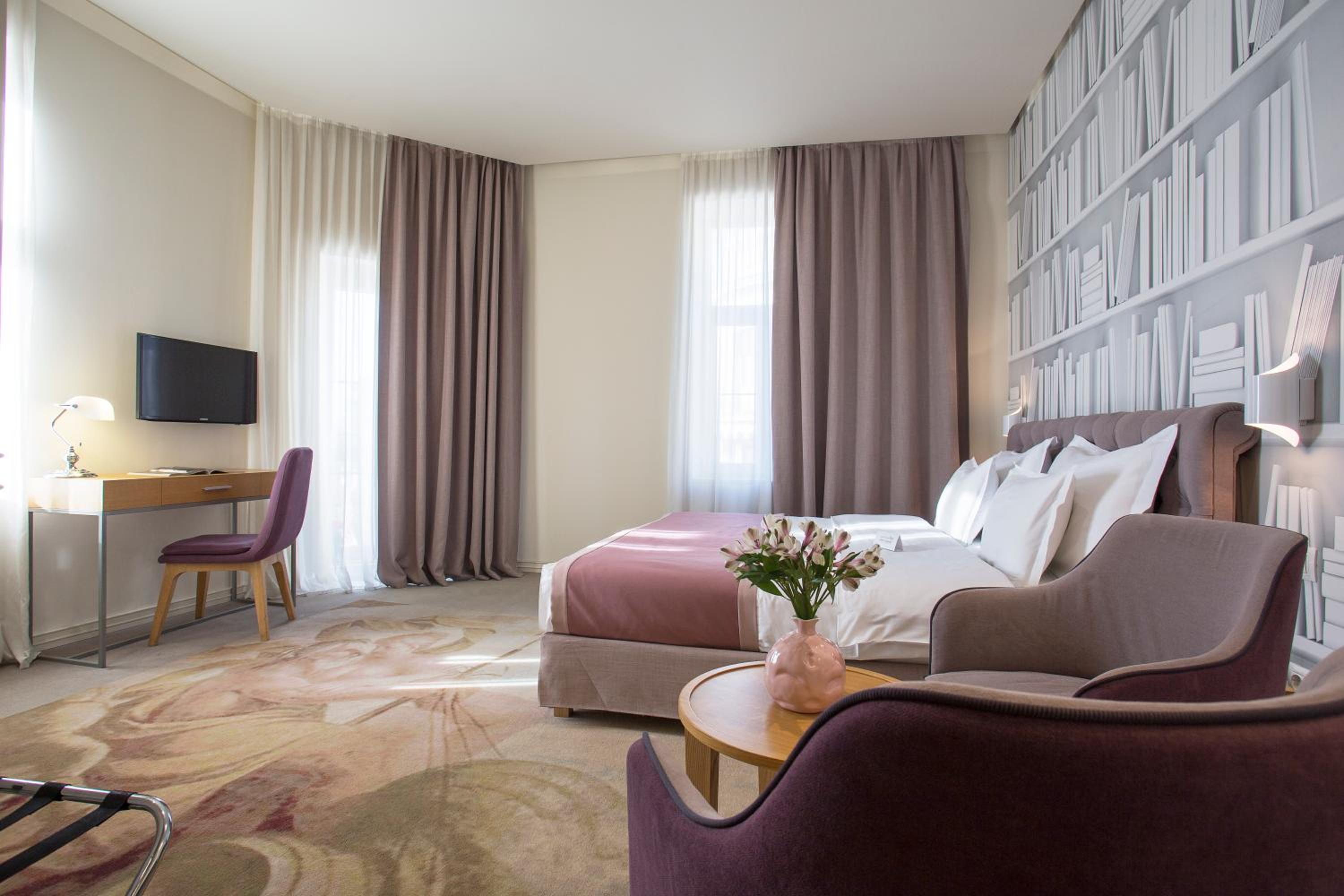 Deluxe Double or Twin Room photo 2