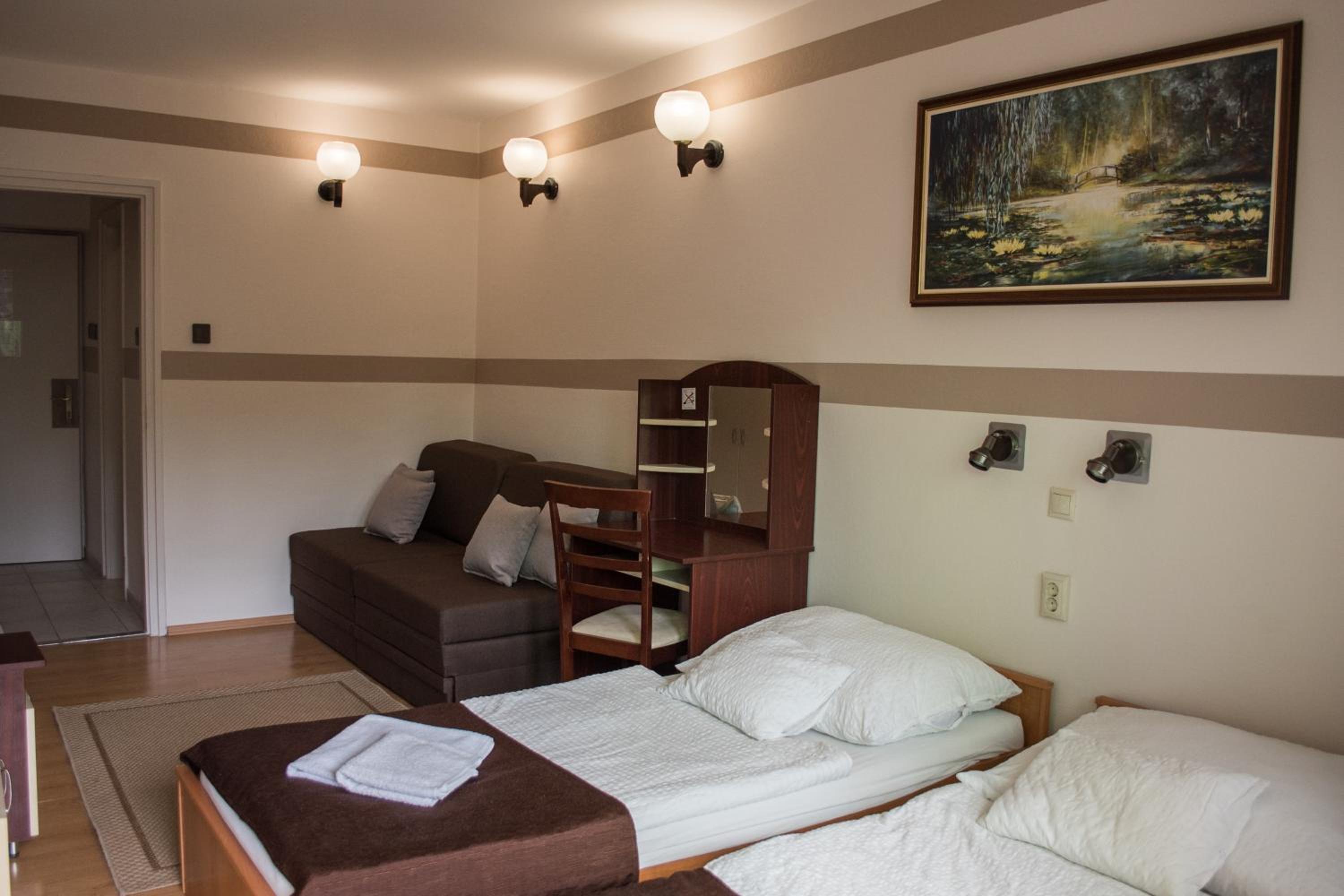 Twin Room with Balcony photo 3