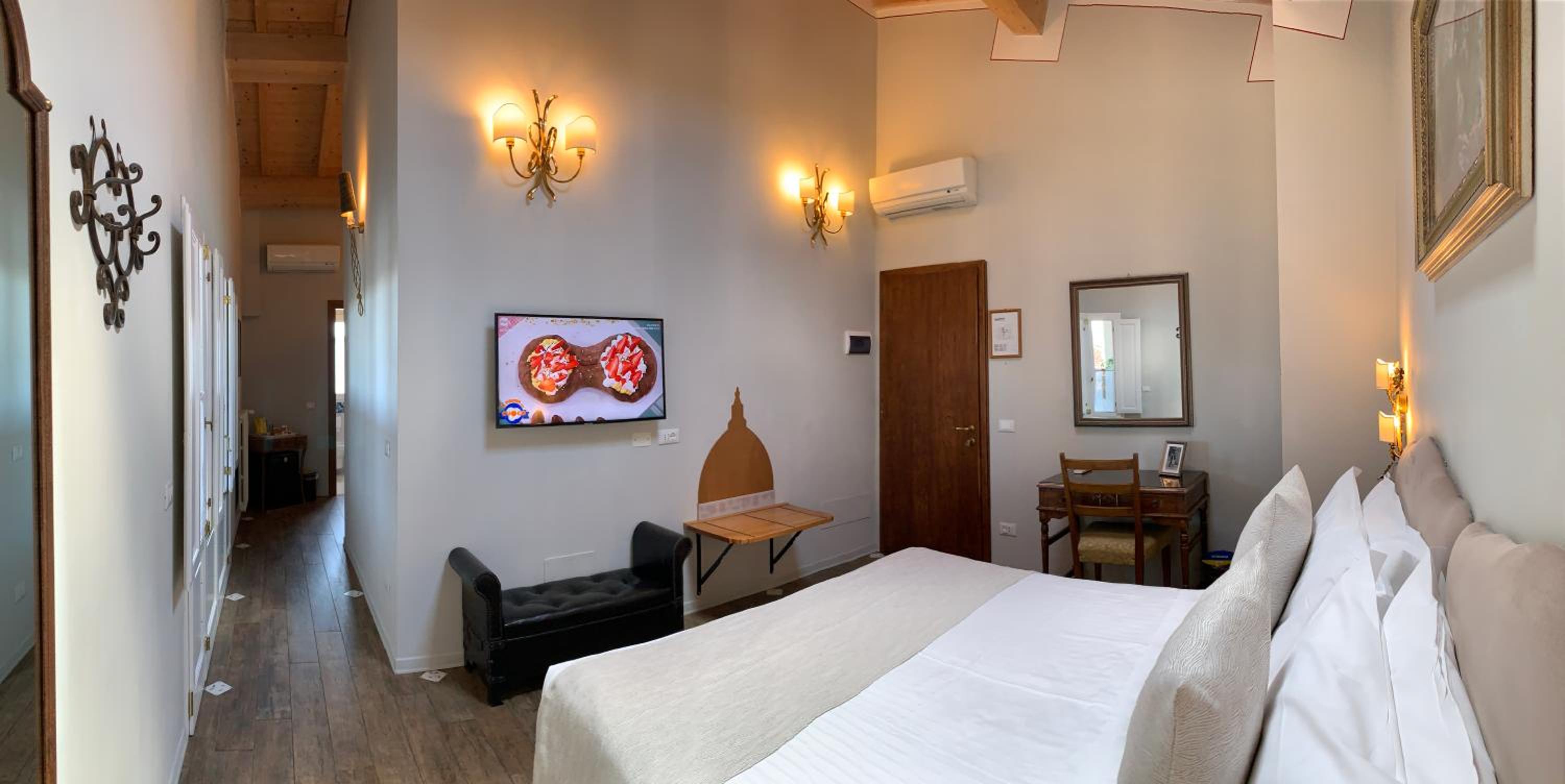 Superior Double Room with City View photo 2