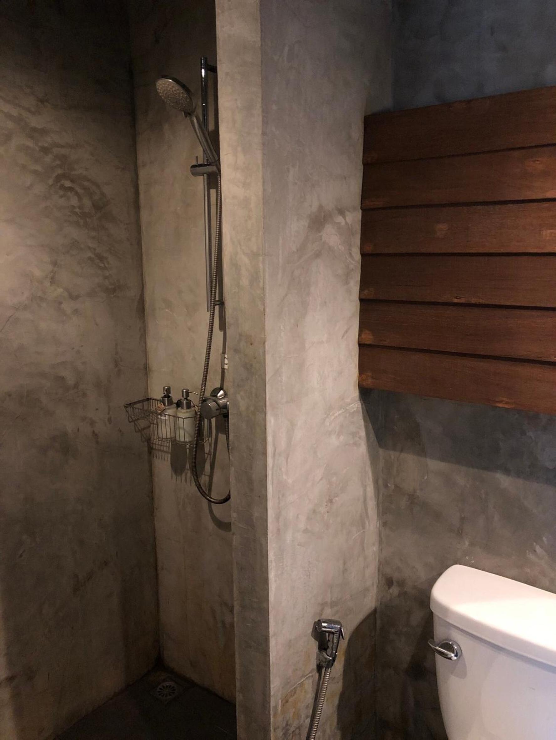 Twin Room with Private Bathroom photo 2