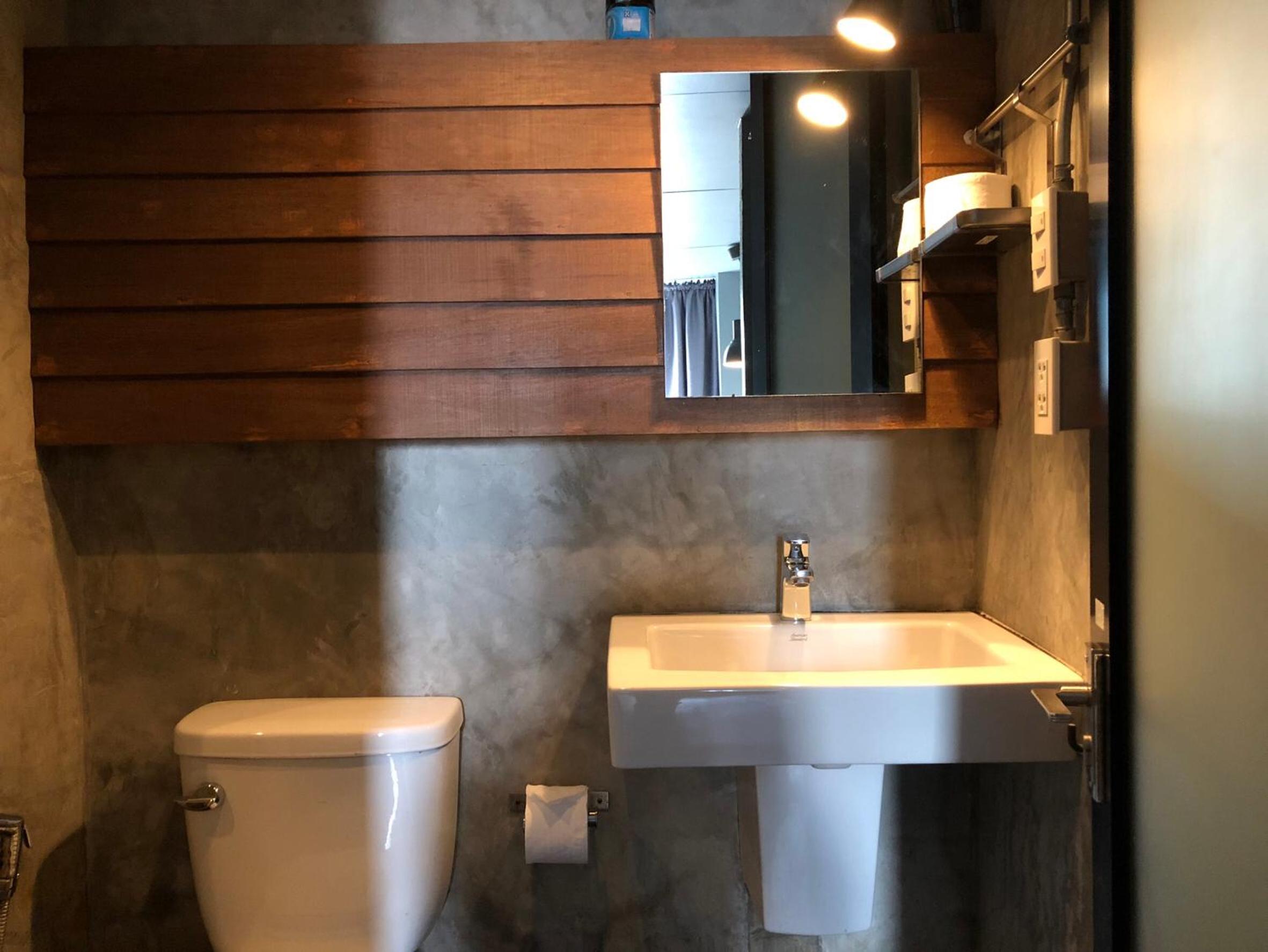 Twin Room with Private Bathroom photo 3