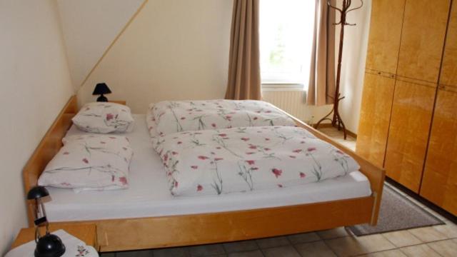 Two-Bedroom Apartment with Balcony photo 1