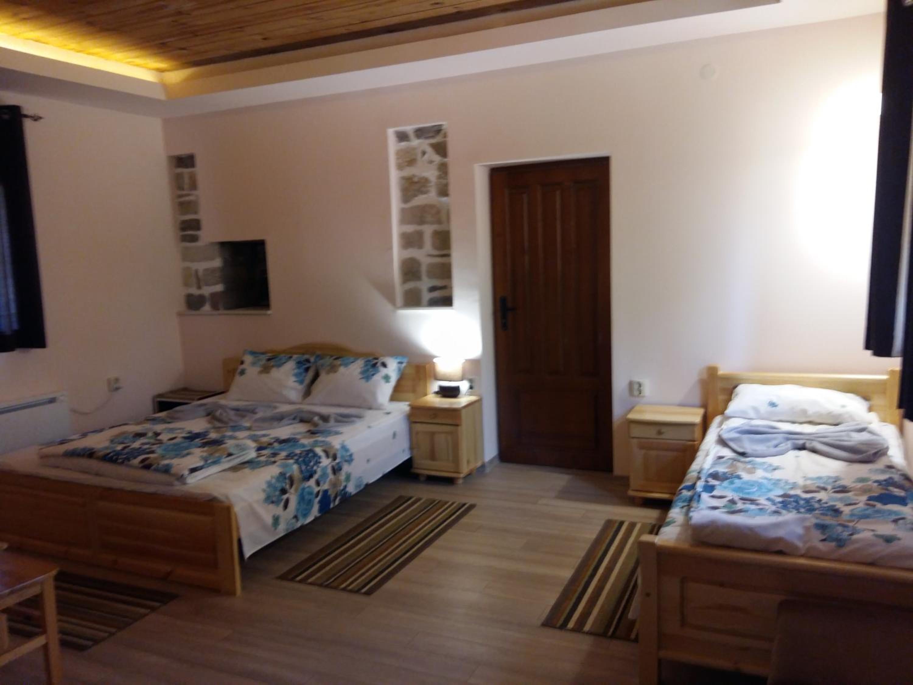 Triple Room with Private Bathroom photo 1