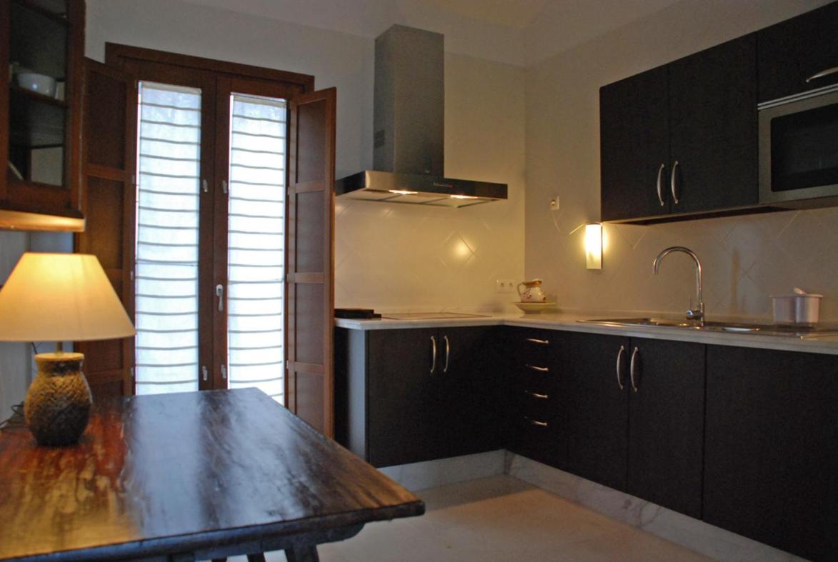 Three-Bedroom House photo 3