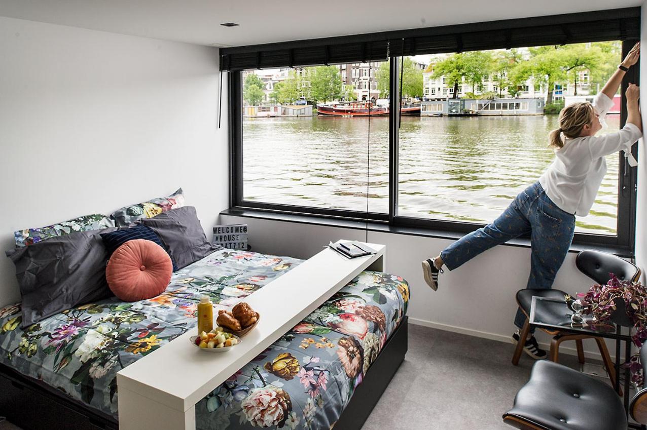 Deluxe Double Room with Private Bathroom and River View thumbnail 6