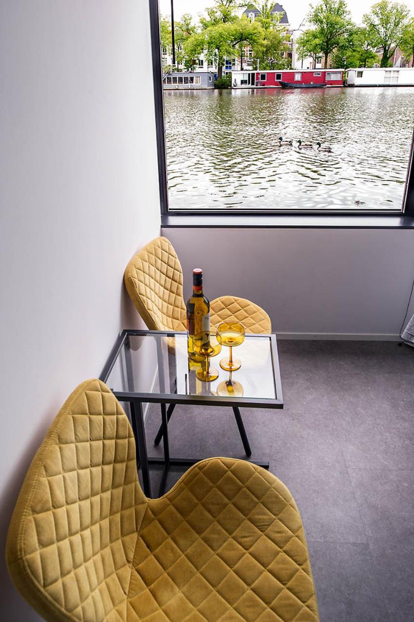 Deluxe Double Room with Private Bathroom and River View