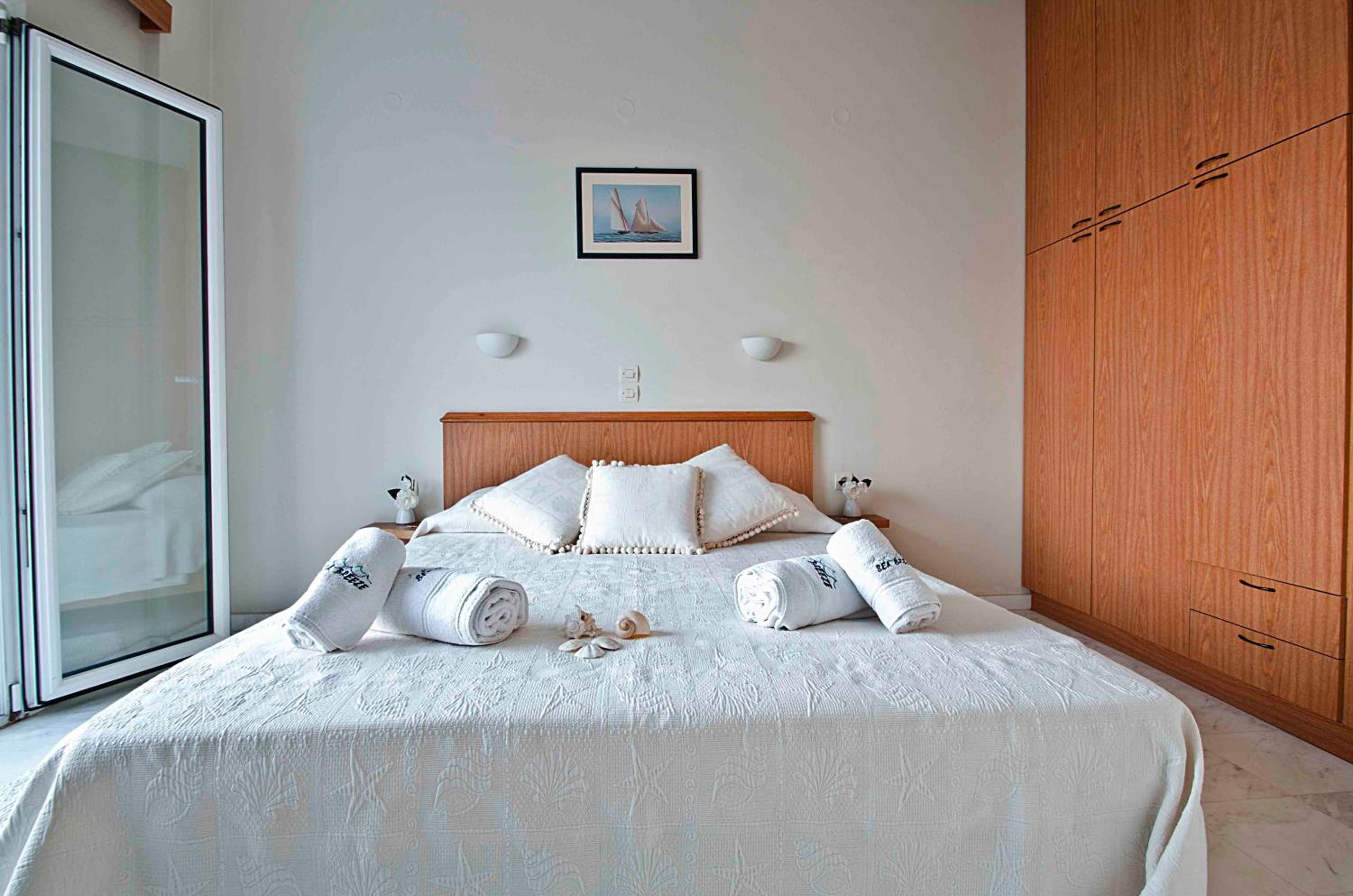 Apartment with Sea View - Photo 3