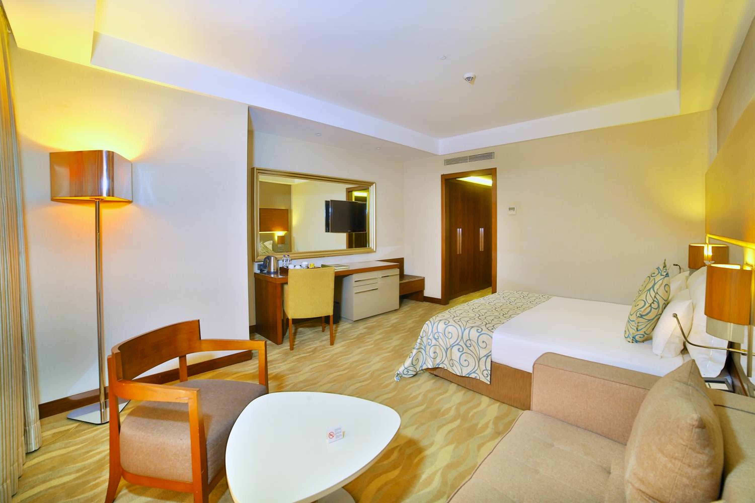 Deluxe Triple Room photo 3