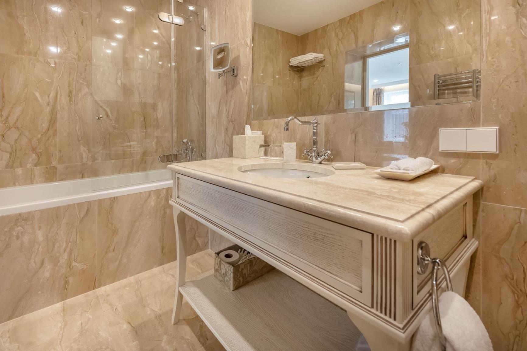 Junior Suite - Photo 9