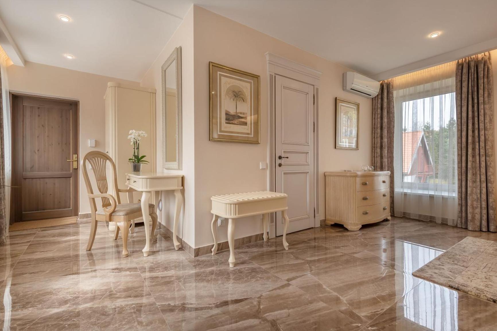 Junior Suite - Photo 18