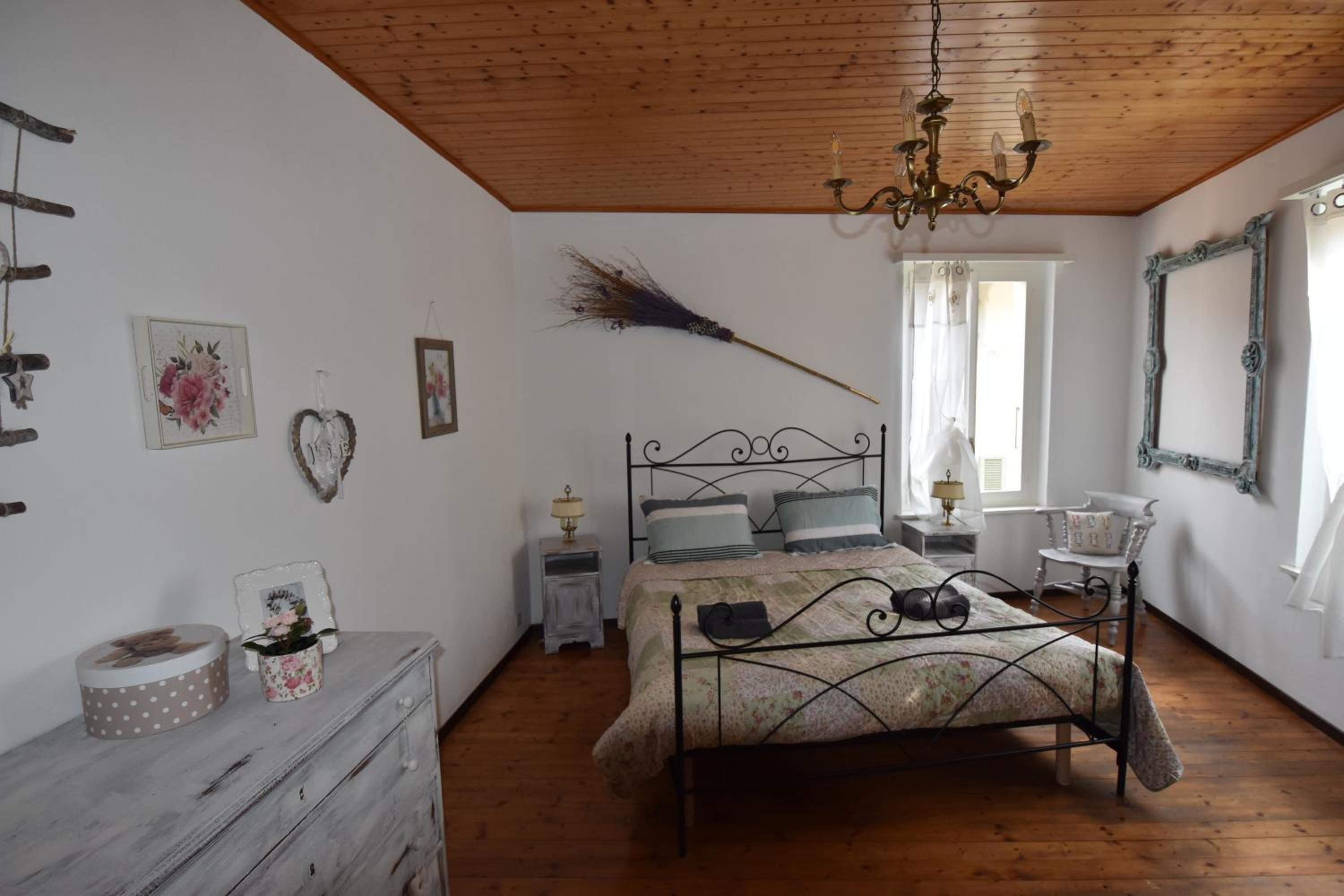 Two-Bedroom Apartment - Photo 28