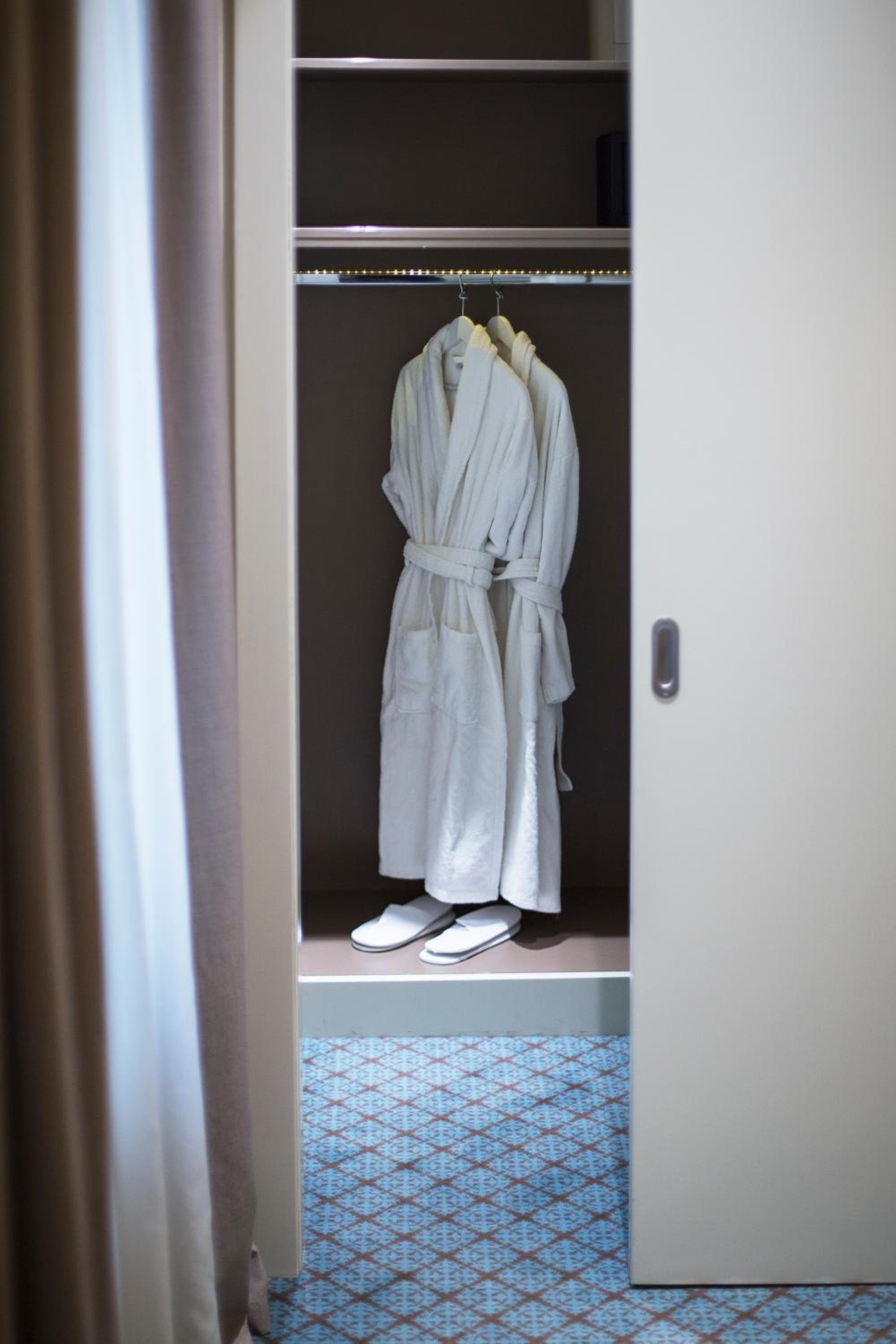 Luxury Suite photo 1