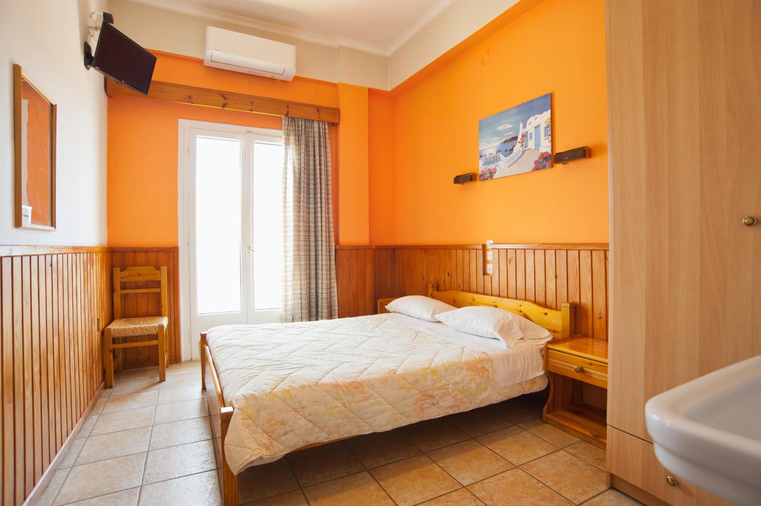 Family Room with Sea View - Photo 7