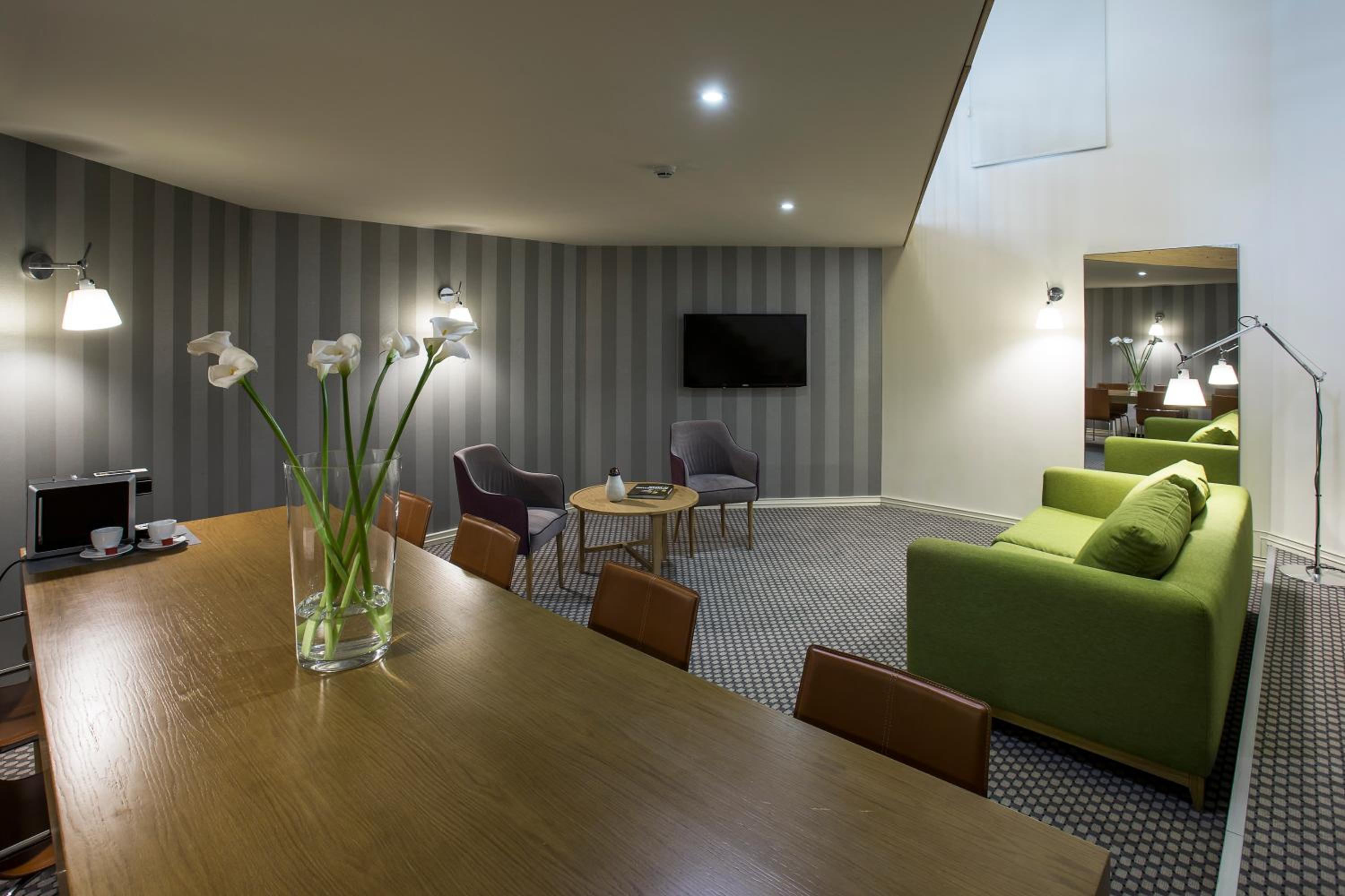 Premium Duplex Suite photo 3