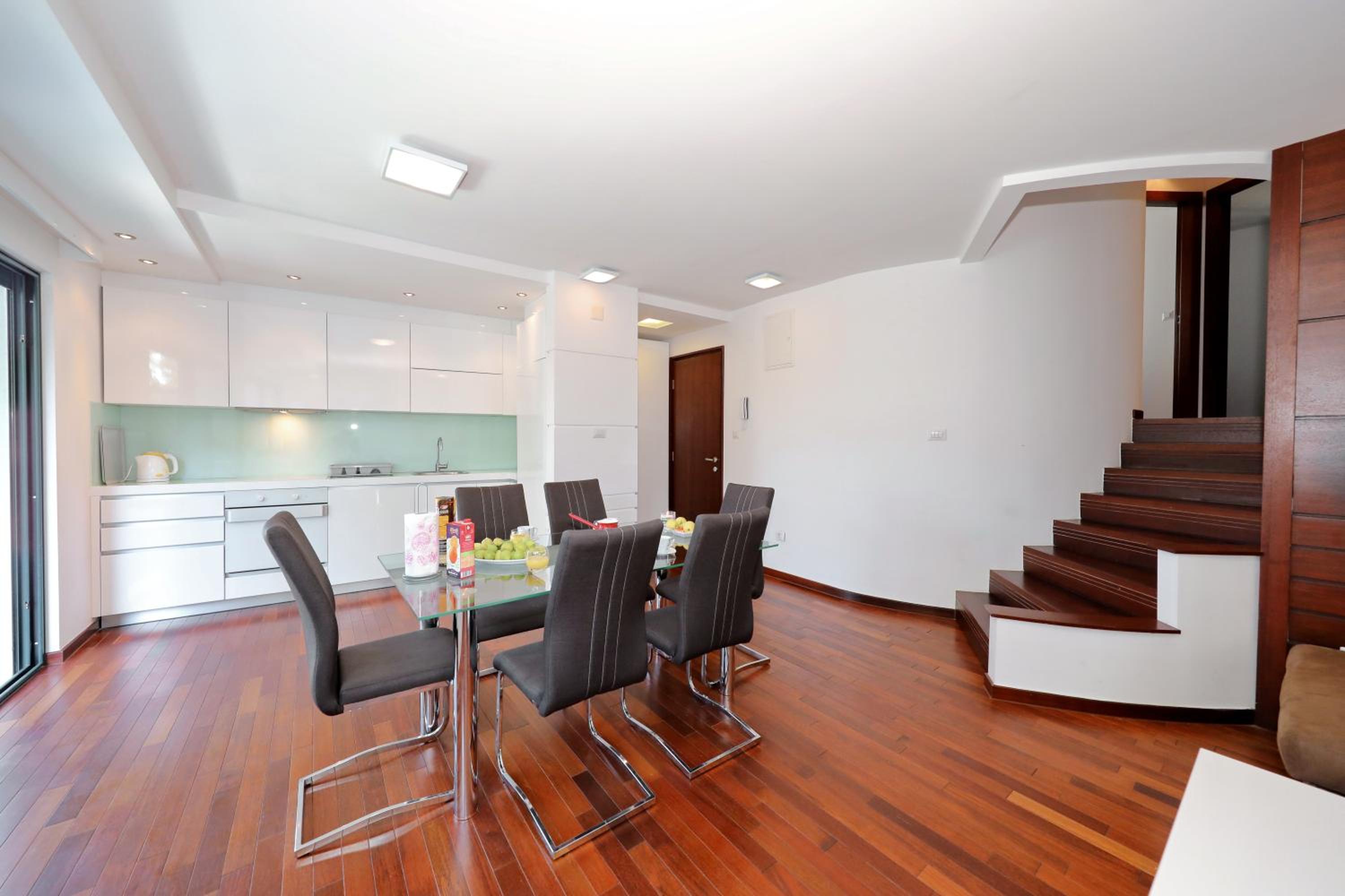 Apartment- Ground Floor  photo 3